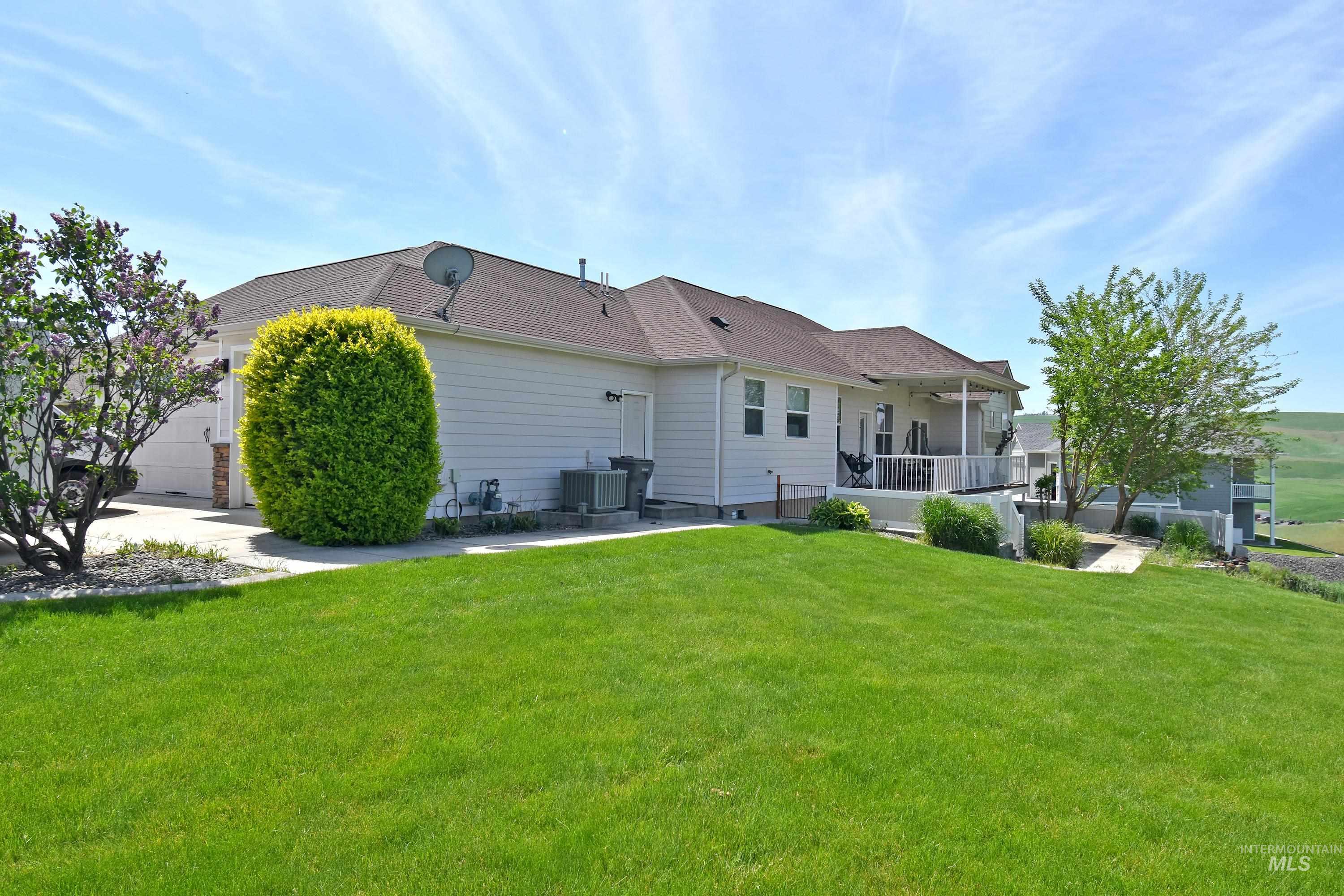 2550 Westridge Court, Clarkston, Washington 99403, 3 Bedrooms, 2 Bathrooms, Residential For Sale, Price $569,000, 98984834