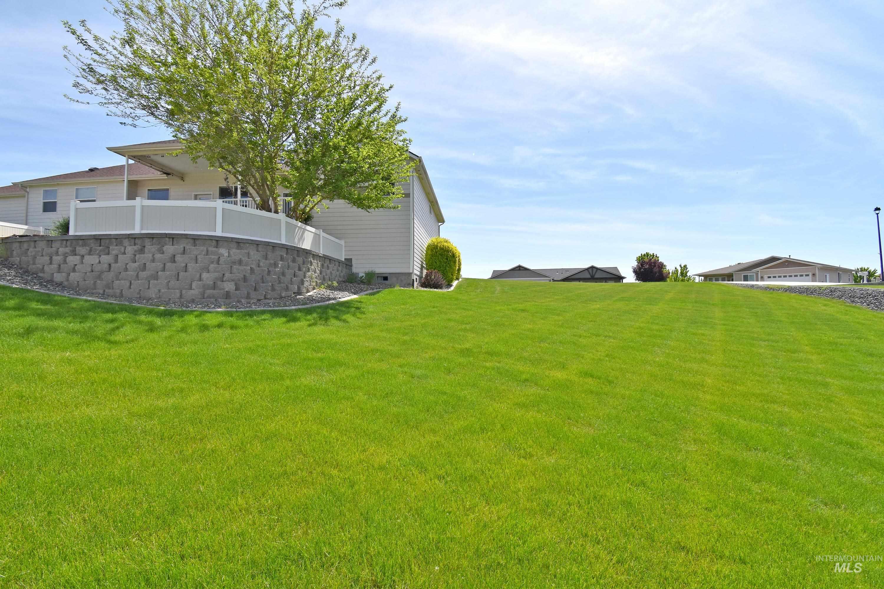 2550 Westridge Court, Clarkston, Washington 99403, 3 Bedrooms, 2 Bathrooms, Residential For Sale, Price $569,000, 98984834