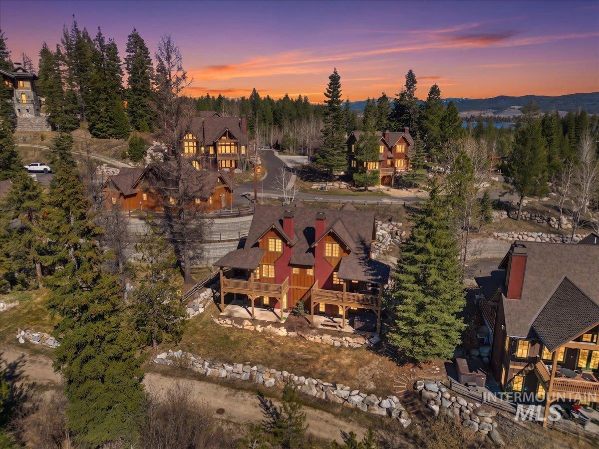 67 Golden Bar Ct, Donnelly, Idaho 83615, 2 Bedrooms, 3 Bathrooms, Residential For Sale, Price $1,185,000, 98984835