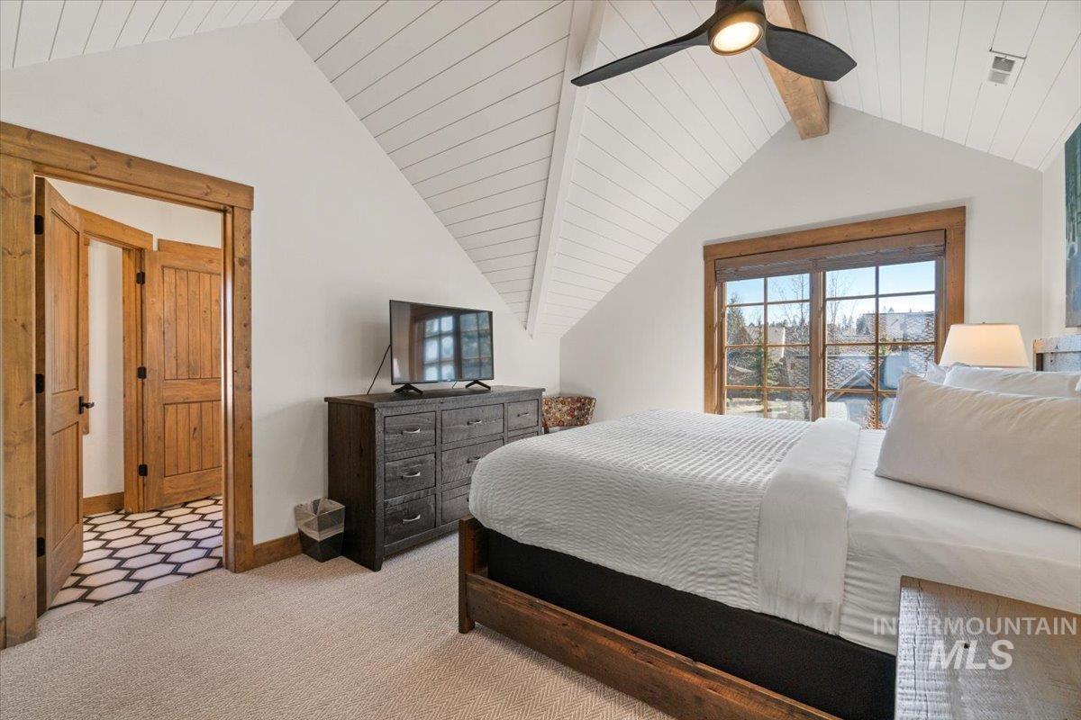 67 Golden Bar Ct, Donnelly, Idaho 83615, 2 Bedrooms, 3 Bathrooms, Residential For Sale, Price $1,185,000, 98984835