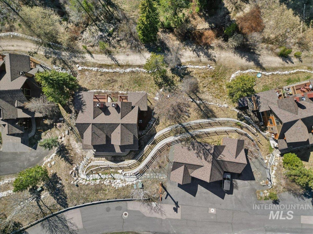 67 Golden Bar Ct, Donnelly, Idaho 83615, 2 Bedrooms, 3 Bathrooms, Residential For Sale, Price $1,185,000, 98984835