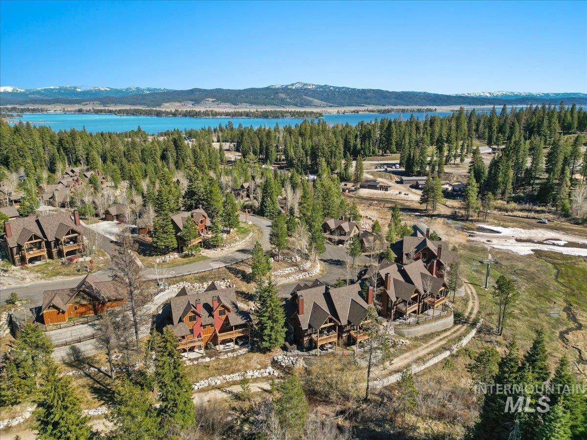 67 Golden Bar Ct, Donnelly, Idaho 83615, 2 Bedrooms, 3 Bathrooms, Residential For Sale, Price $1,185,000, 98984835