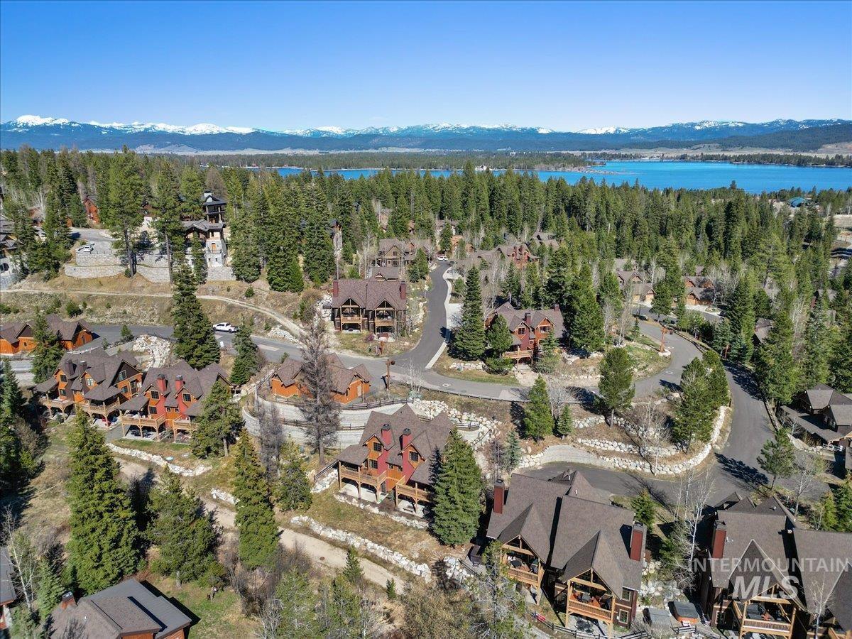 67 Golden Bar Ct, Donnelly, Idaho 83615, 2 Bedrooms, 3 Bathrooms, Residential For Sale, Price $1,185,000, 98984835