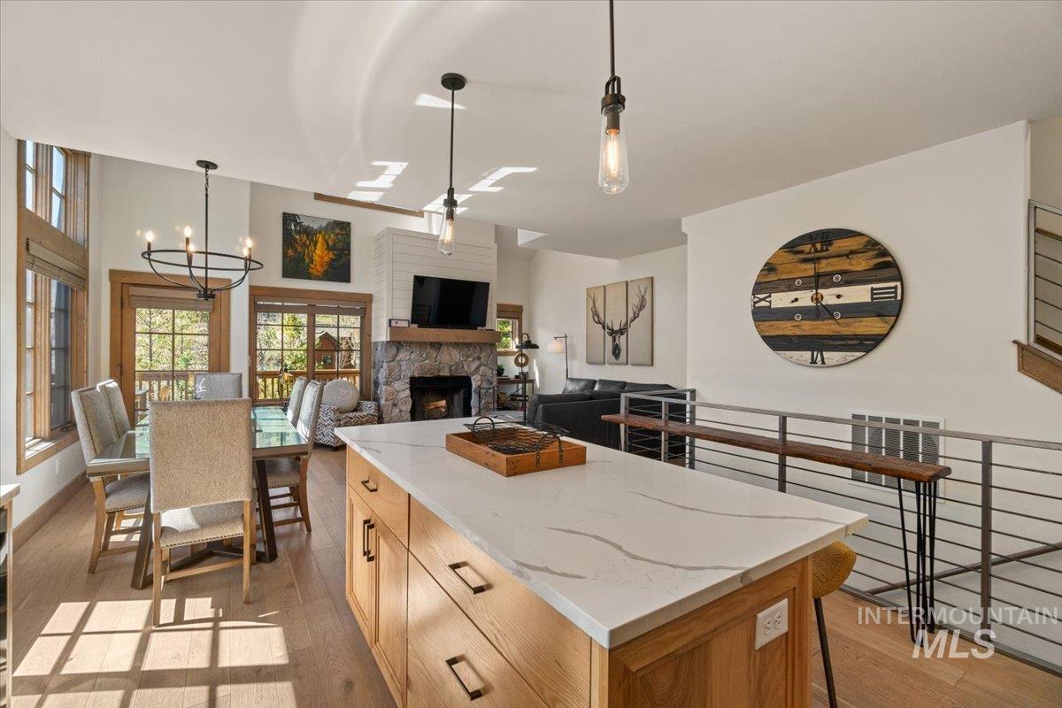 67 Golden Bar Ct, Donnelly, Idaho 83615, 2 Bedrooms, 3 Bathrooms, Residential For Sale, Price $1,185,000, 98984835