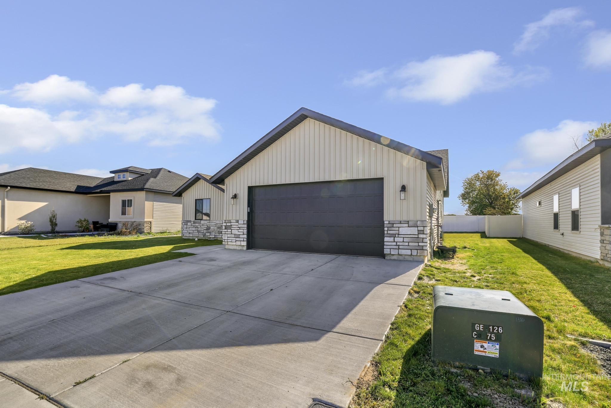 1836 Gage Ave., Twin Falls, Idaho 83301, 3 Bedrooms, 2 Bathrooms, Residential For Sale, Price $405,000, 98984836