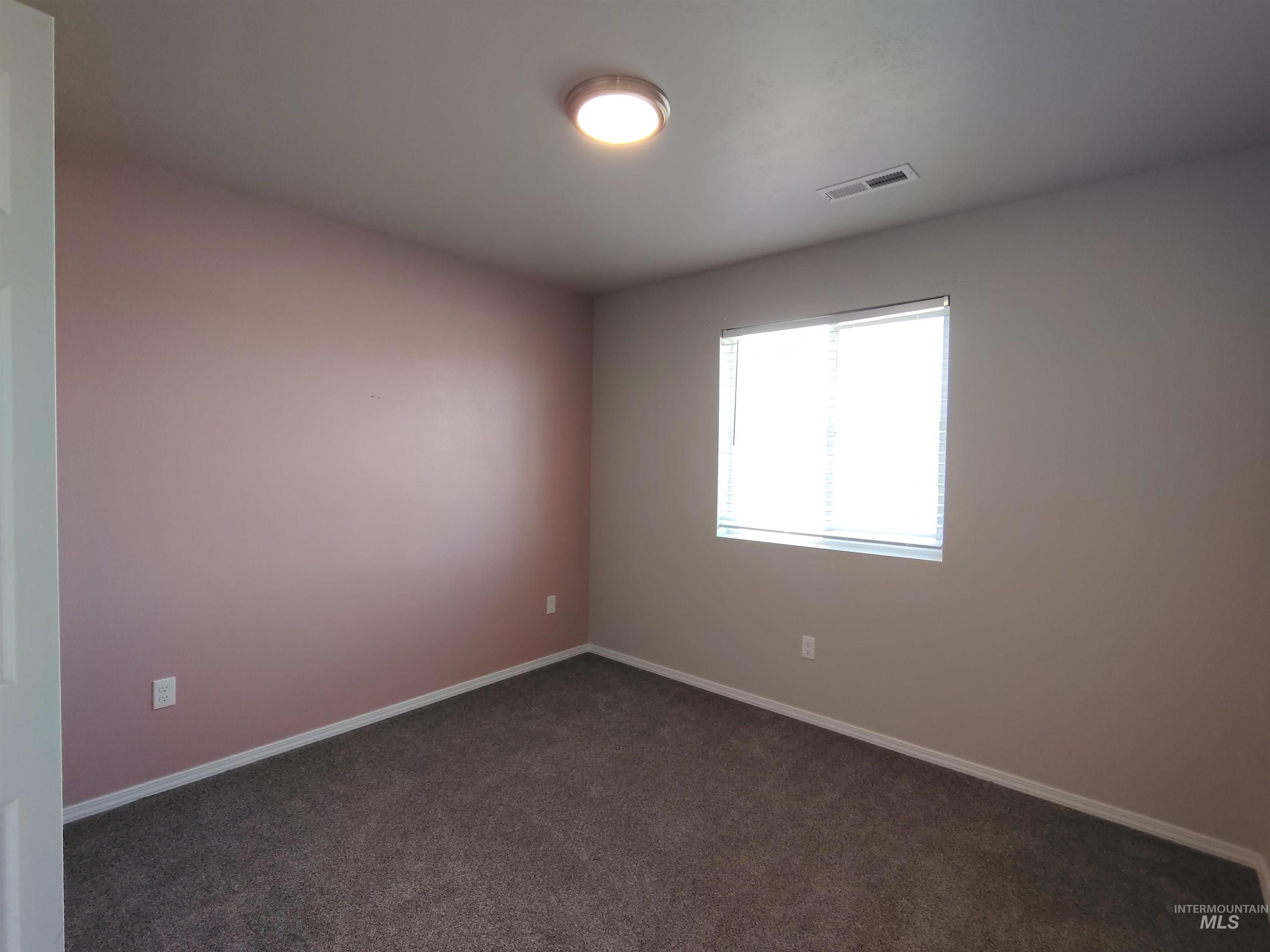 890 SW Crested St, Mountain Home, Idaho 83647-2630, 3 Bedrooms, 2 Bathrooms, Residential For Sale, Price $260,000, 98984838