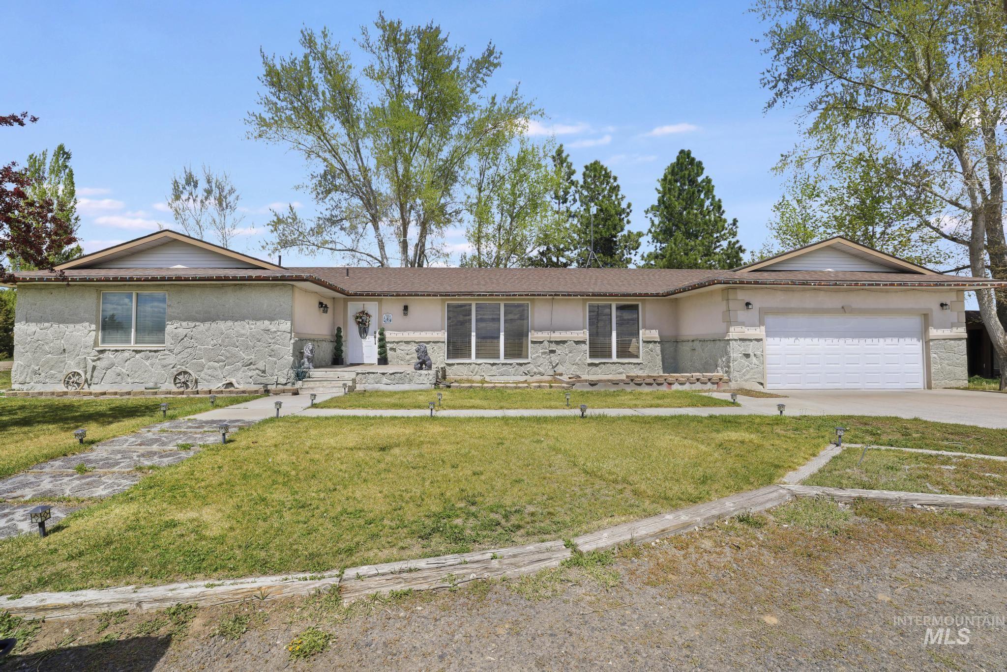 164 E 200 S, Jerome, Idaho 83338, 6 Bedrooms, 4 Bathrooms, Residential For Sale, Price $650,000, 98984843