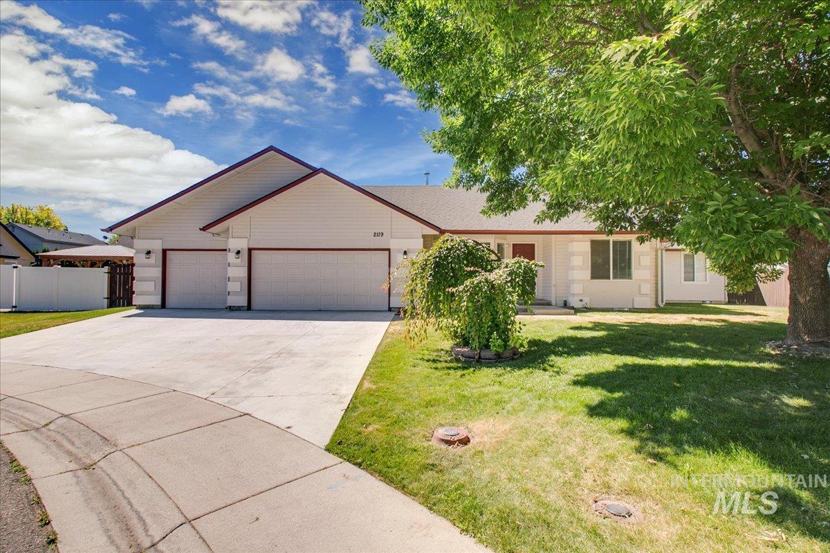 2119 W Roberts Ave, Nampa, Idaho 83651, 4 Bedrooms, 2 Bathrooms, Residential For Sale, Price $410,000, 98984844