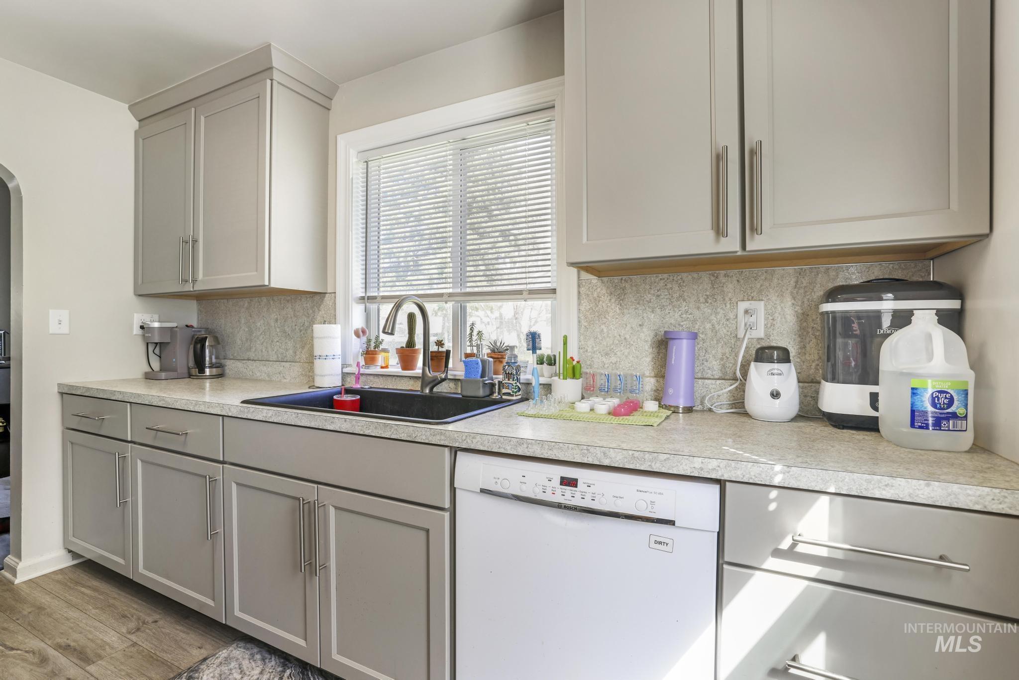 521 E Ave D, Jerome, Idaho 83338, 2 Bedrooms, 1 Bathroom, Residential For Sale, Price $265,000, 98984845