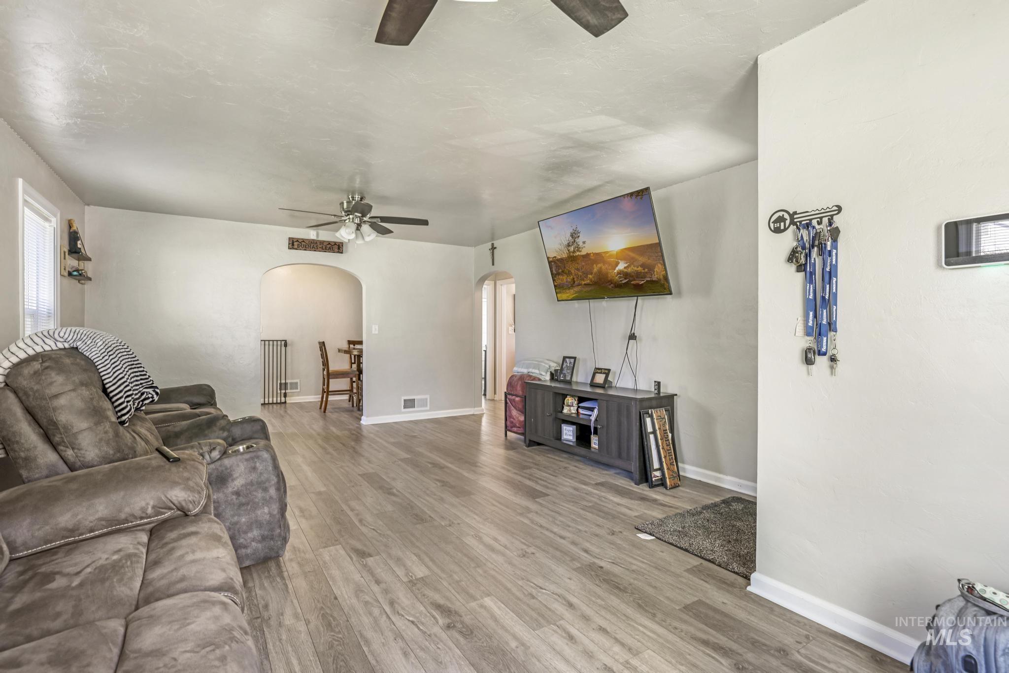 521 E Ave D, Jerome, Idaho 83338, 2 Bedrooms, 1 Bathroom, Residential For Sale, Price $265,000, 98984845