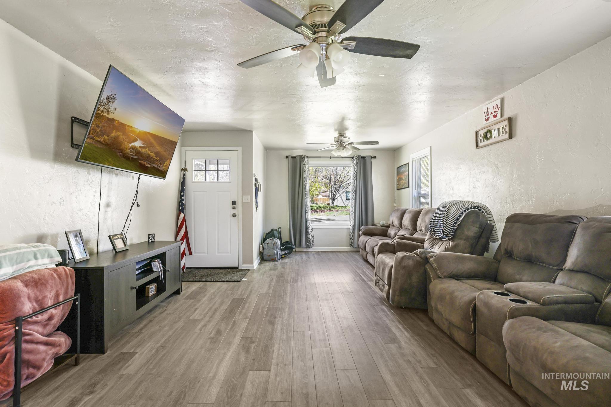 521 E Ave D, Jerome, Idaho 83338, 2 Bedrooms, 1 Bathroom, Residential For Sale, Price $265,000, 98984845