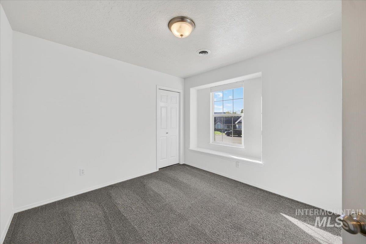 17095 N Freeman Ct, Nampa, Idaho 83687, 5 Bedrooms, 2.5 Bathrooms, Residential For Sale, Price $415,000, 98984847