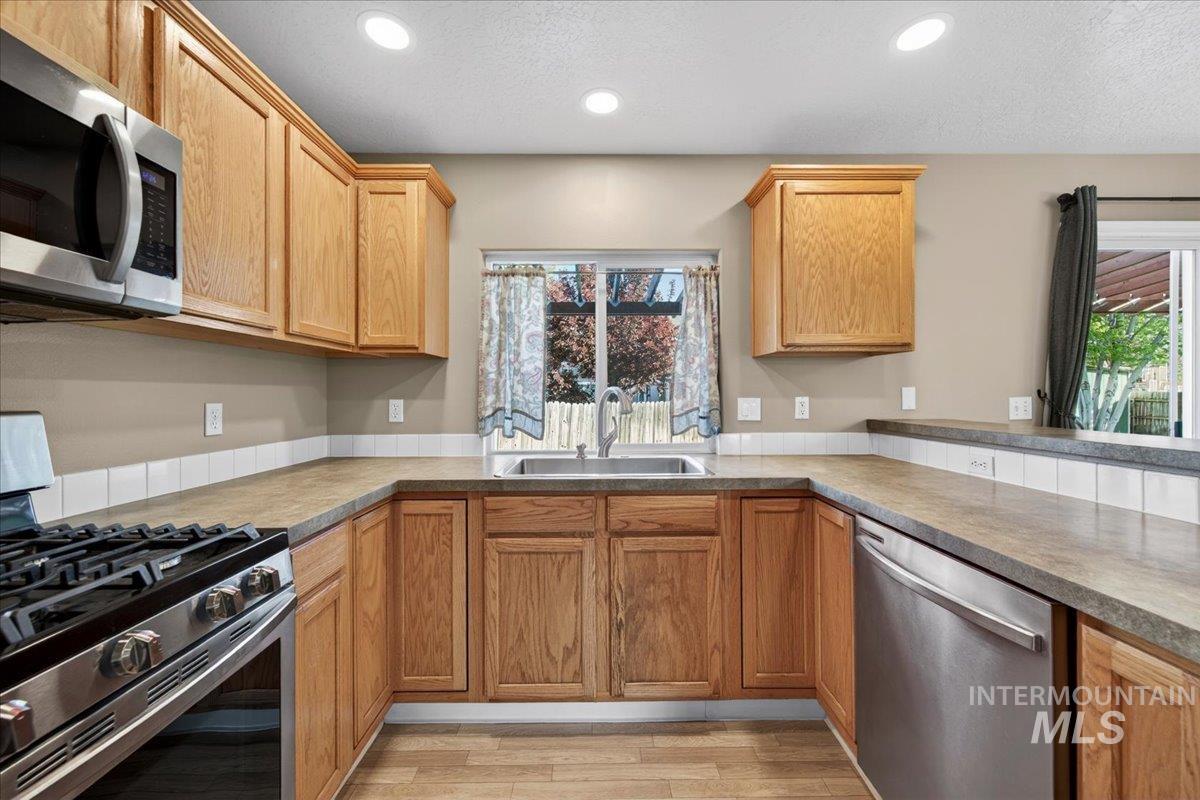 17095 N Freeman Ct, Nampa, Idaho 83687, 5 Bedrooms, 2.5 Bathrooms, Residential For Sale, Price $415,000, 98984847