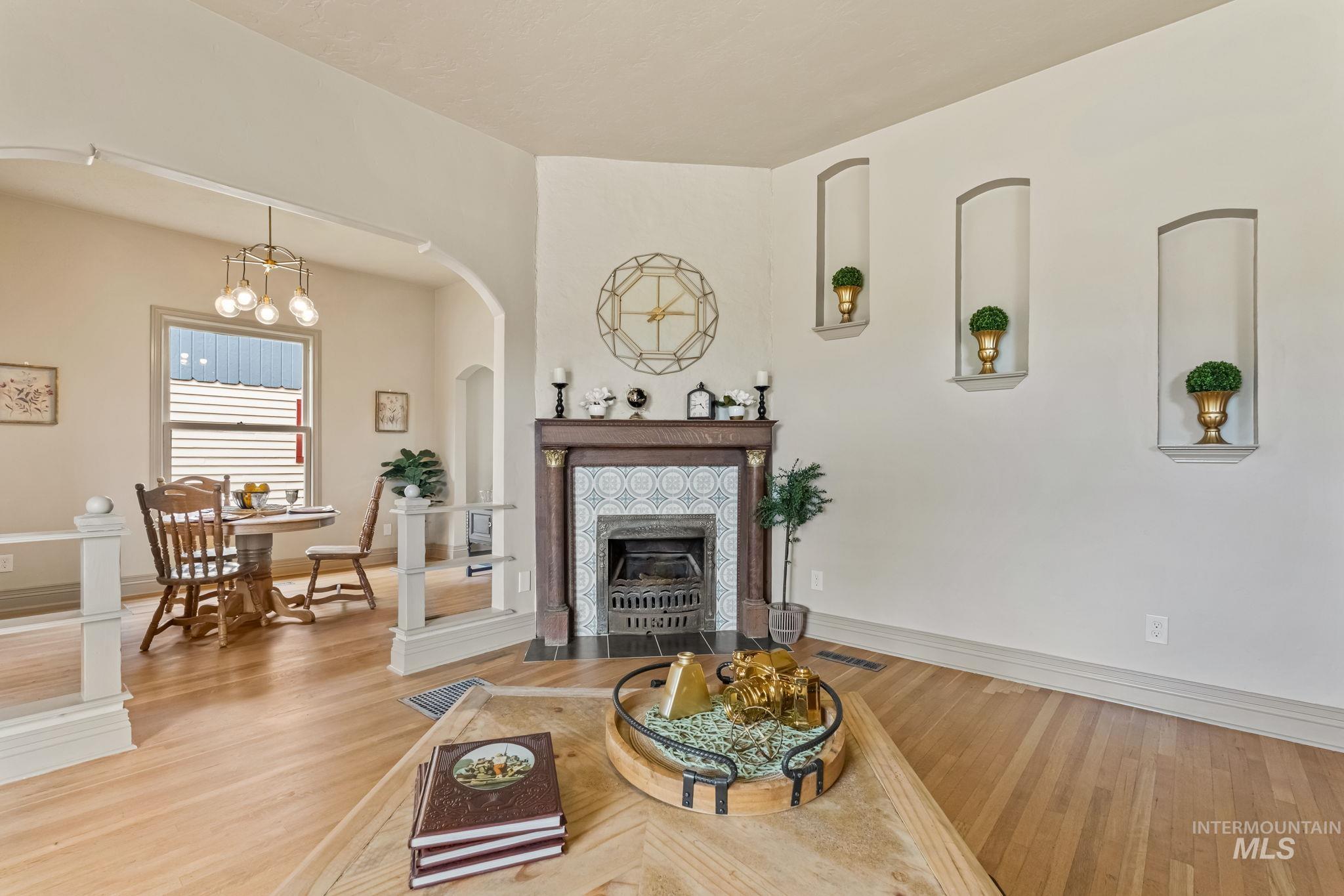424 W Main St, Weiser, Idaho 83672, 4 Bedrooms, 3 Bathrooms, Residential For Sale, Price $475,011, 98984848