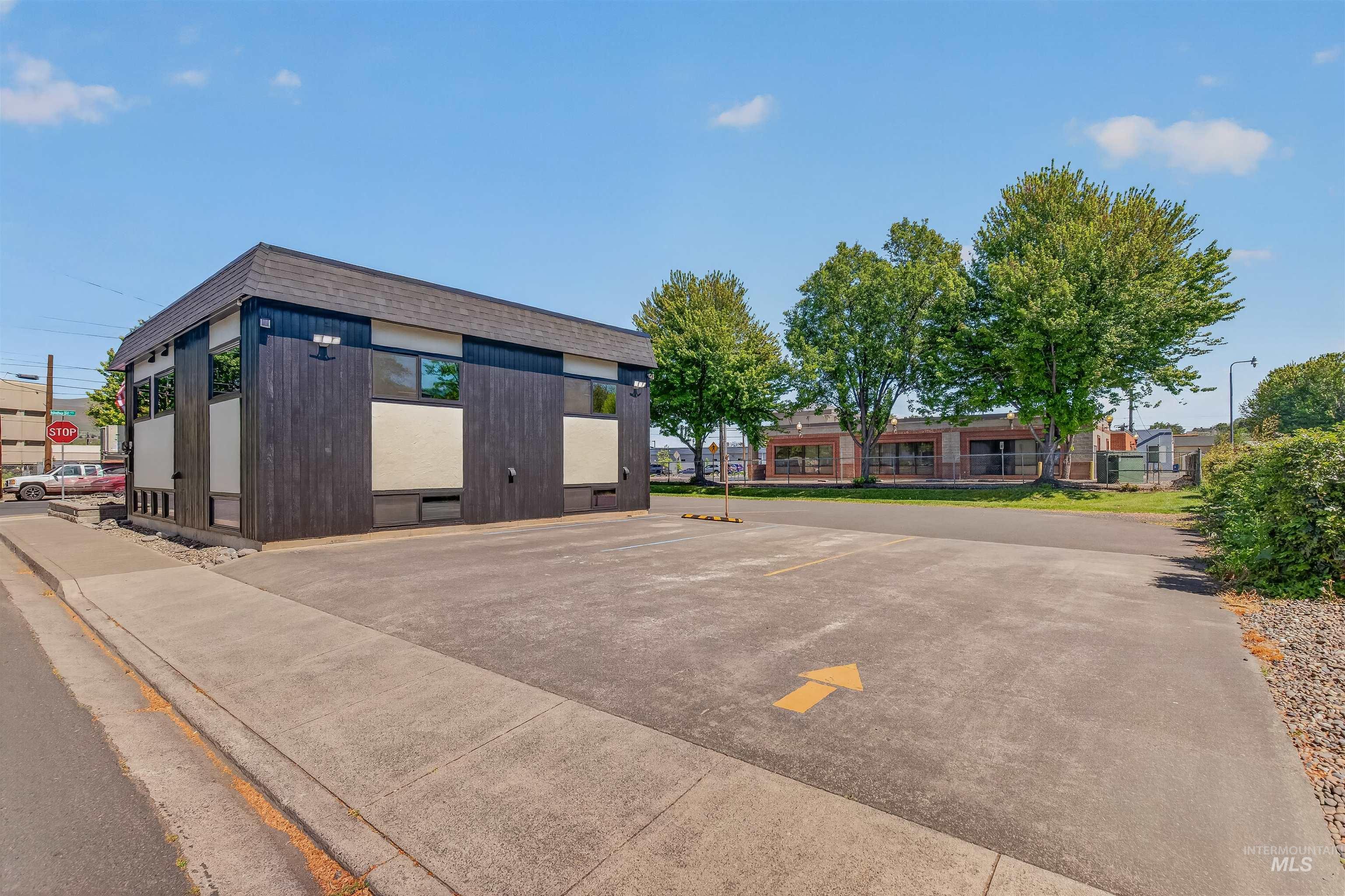1132 Idaho St, Lewiston, Idaho 83501, Business/Commercial For Sale, Price $499,900,MLS 98984852
