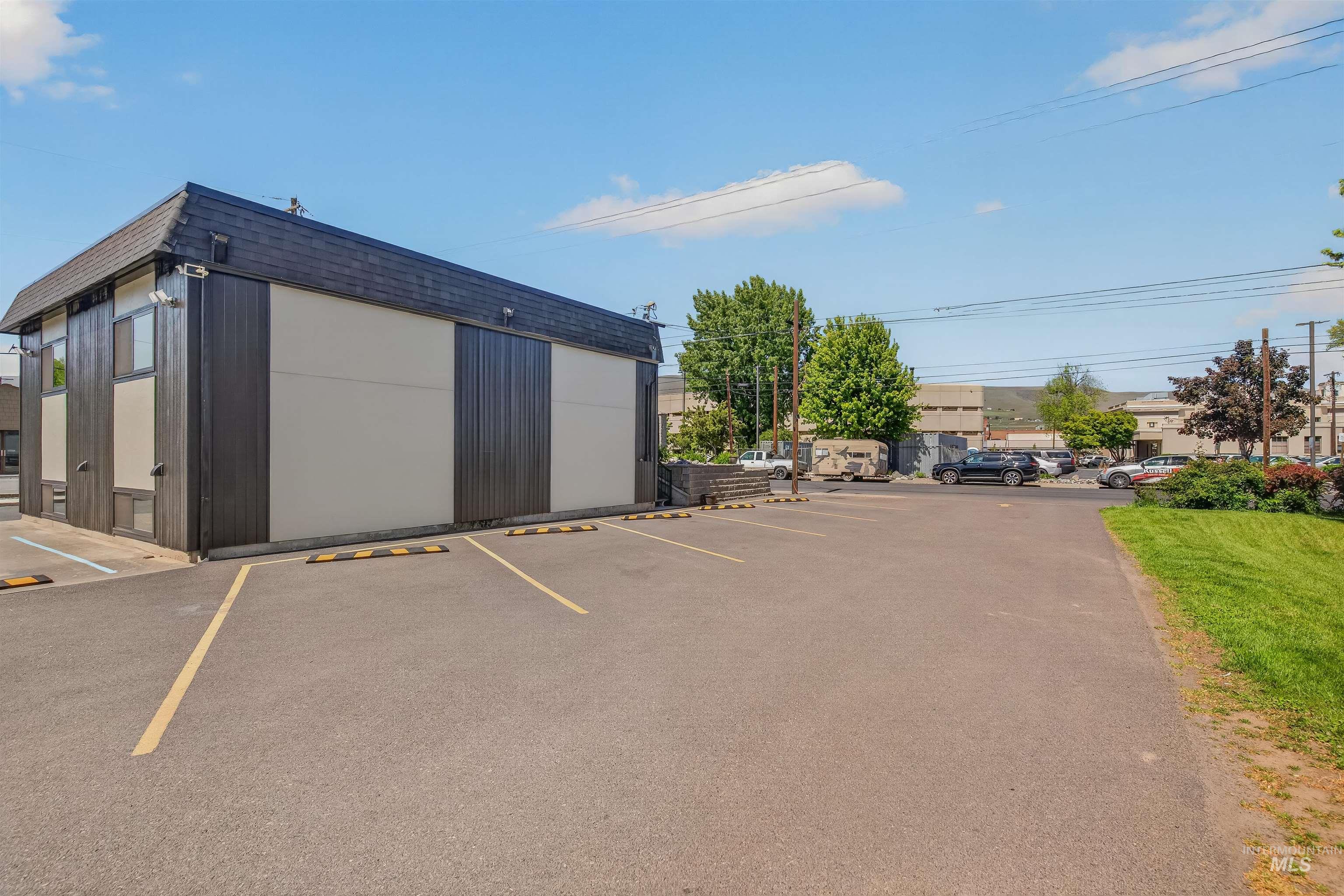 1132 Idaho St, Lewiston, Idaho 83501, Business/Commercial For Sale, Price $499,900,MLS 98984852