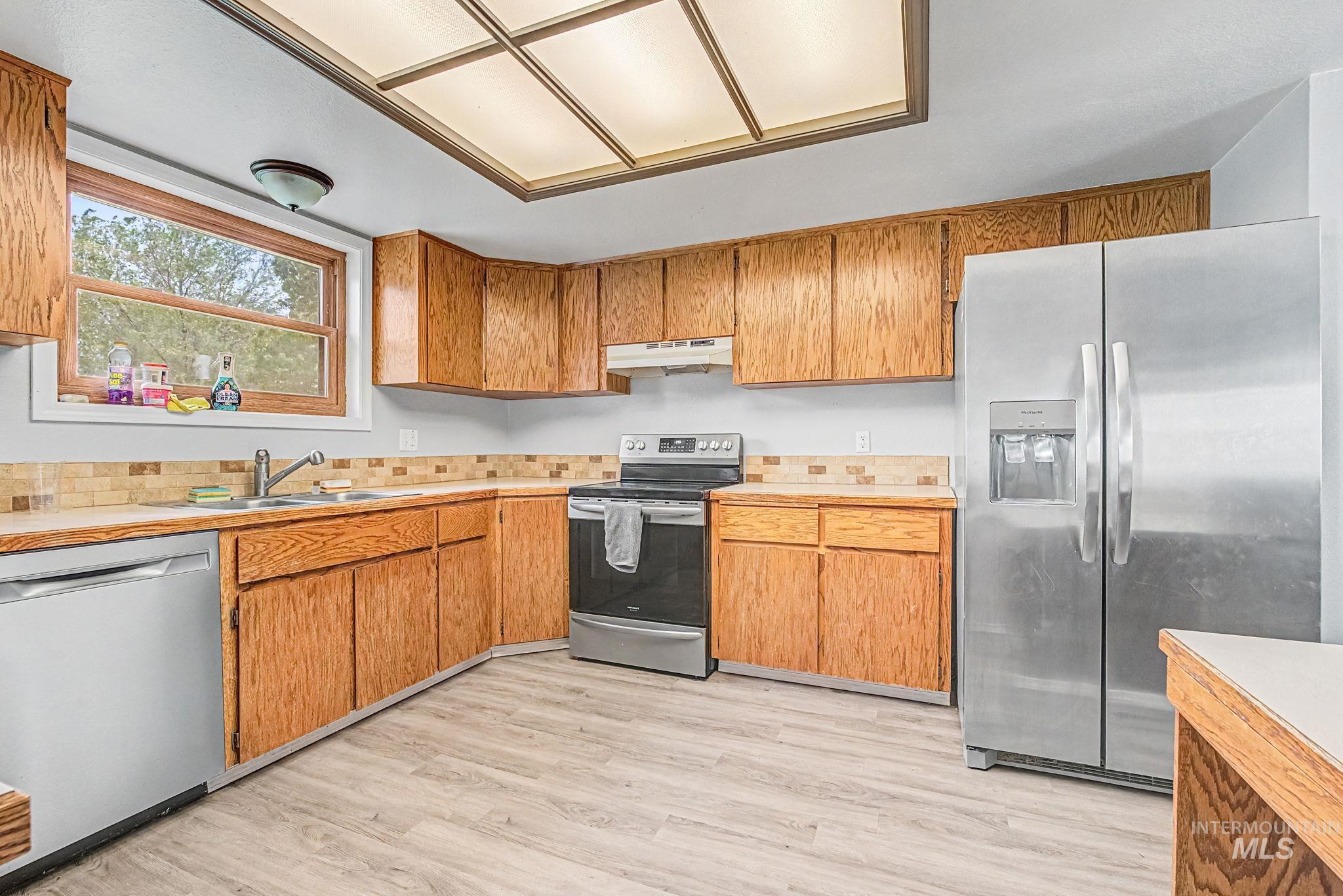820 W 12th S., Mountain Home, Idaho 83647, 4 Bedrooms, 2.5 Bathrooms, Residential For Sale, Price $374,990, 98984855