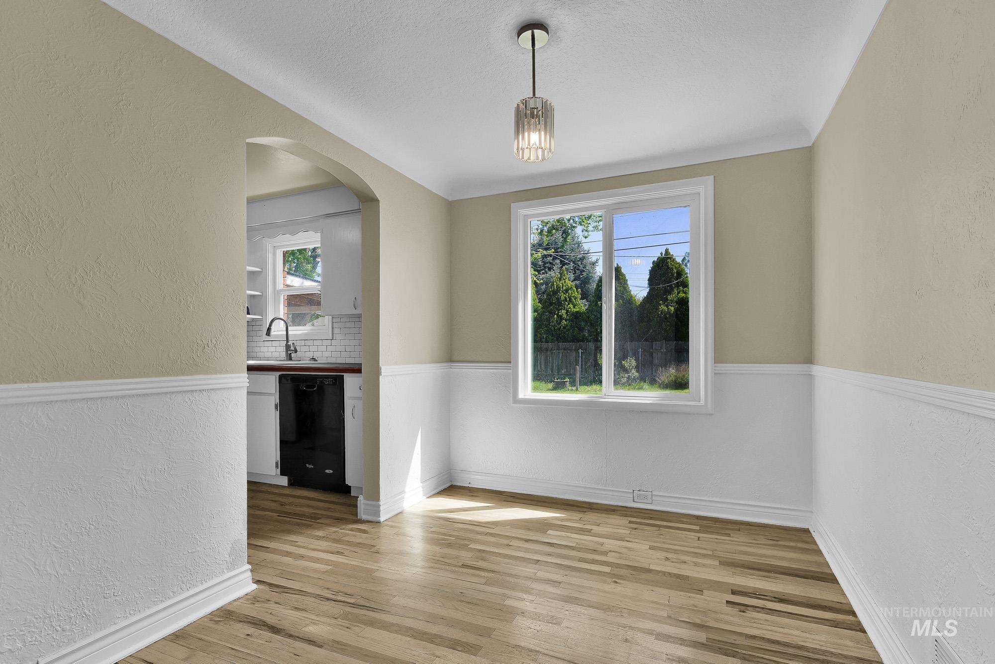 4813 W Edson, Boise, Idaho 83705, 2 Bedrooms, 1 Bathroom, Residential For Sale, Price $365,000, 98984856