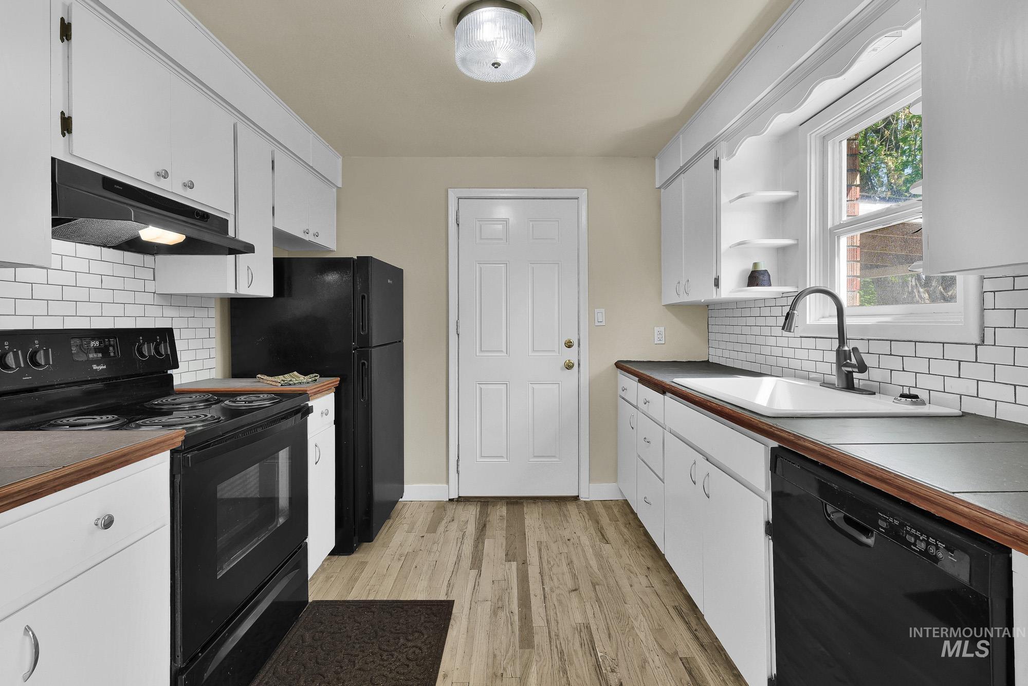 4813 W Edson, Boise, Idaho 83705, 2 Bedrooms, 1 Bathroom, Residential For Sale, Price $365,000, 98984856