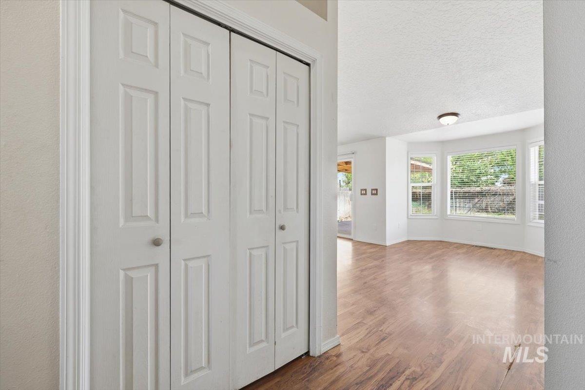 730 W Sunwood Ct, Kuna, Idaho 83634-2345, 3 Bedrooms, 2 Bathrooms, Residential For Sale, Price $365,000, 98984857