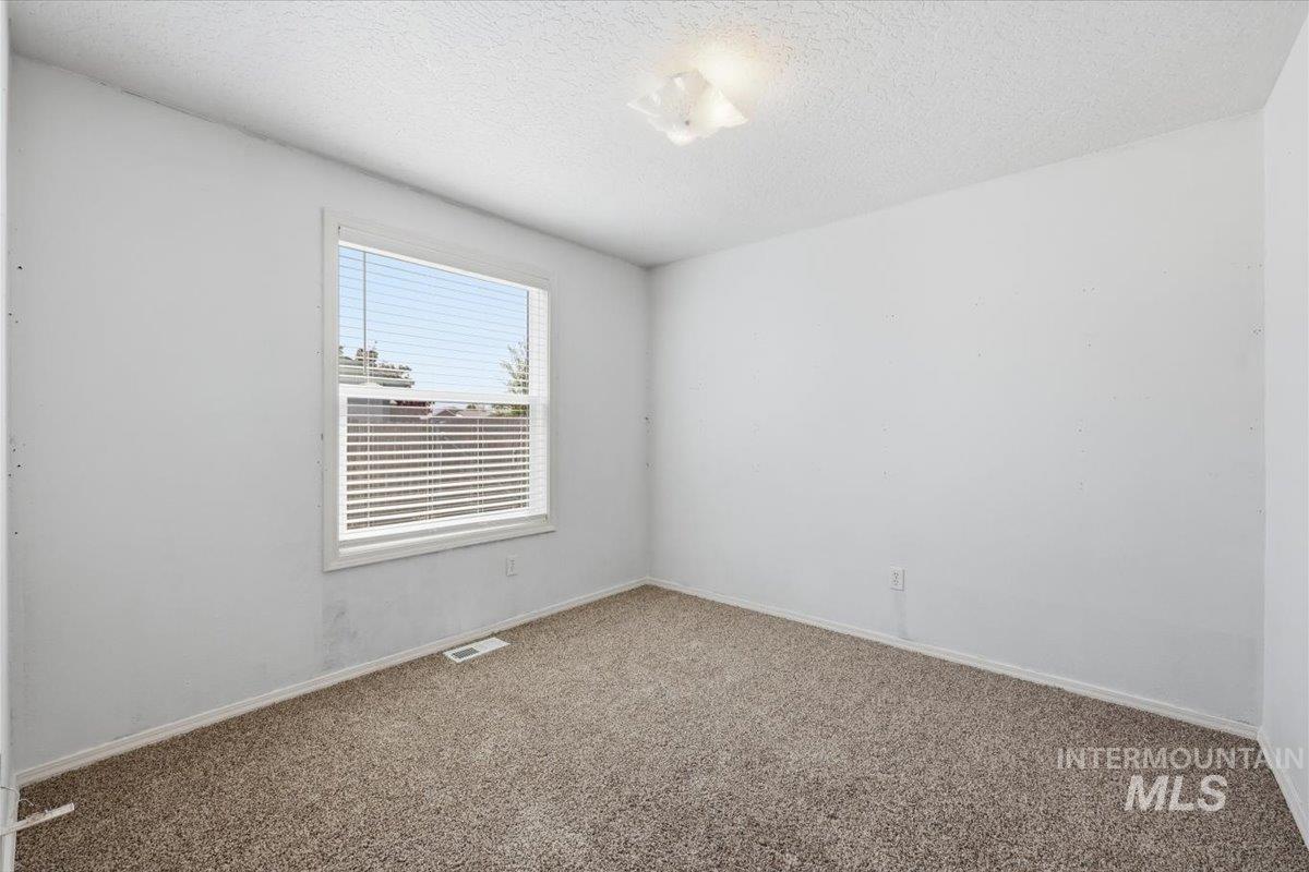 730 W Sunwood Ct, Kuna, Idaho 83634-2345, 3 Bedrooms, 2 Bathrooms, Residential For Sale, Price $365,000, 98984857