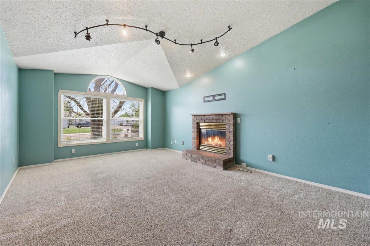 730 W Sunwood Ct, Kuna, Idaho 83634-2345, 3 Bedrooms, 2 Bathrooms, Residential For Sale, Price $365,000, 98984857