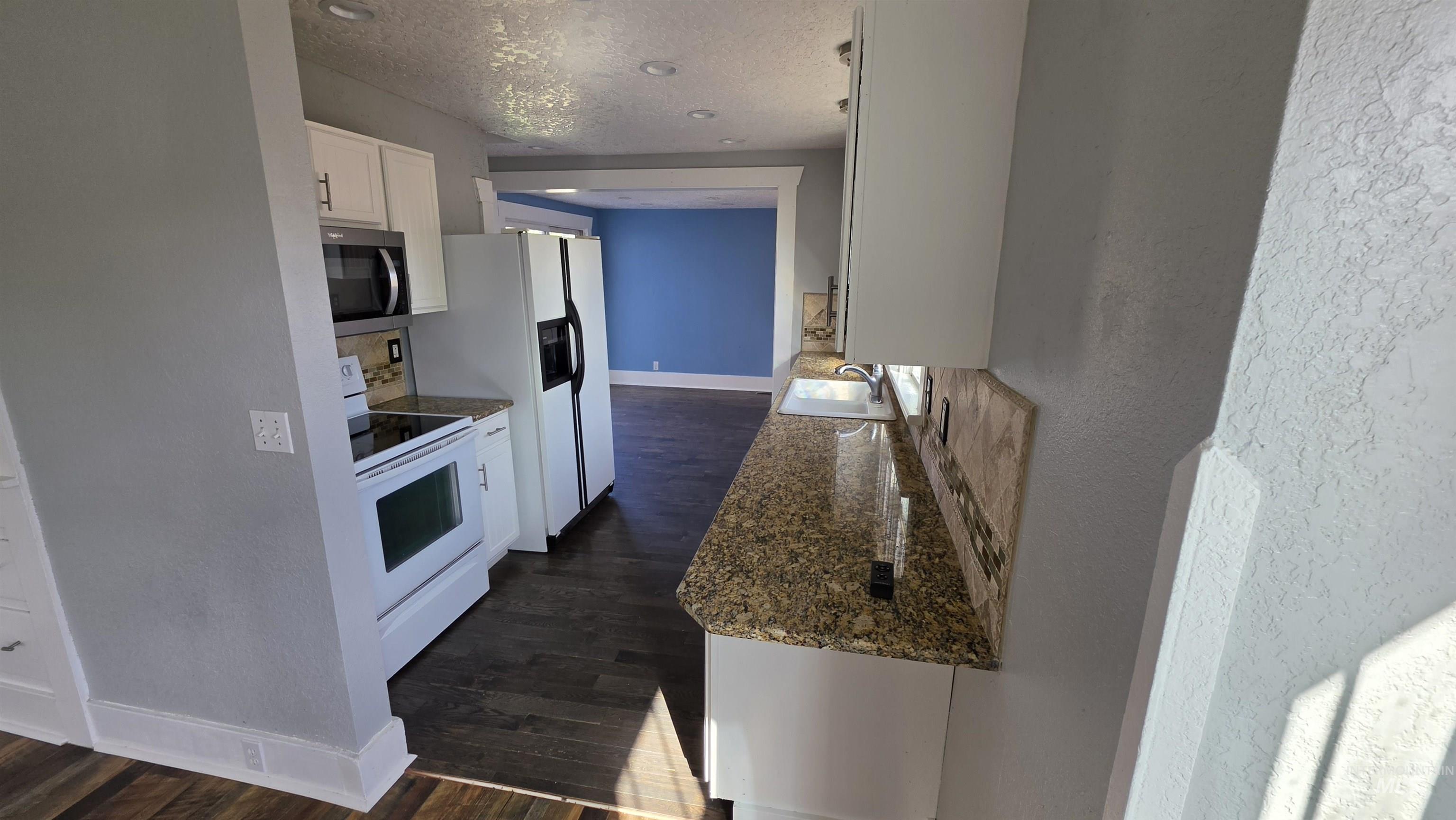 613 8TH ST. S., Nampa, Idaho 83651, 2 Bedrooms, 1 Bathroom, Residential For Sale, Price $325,900,MLS 98984859