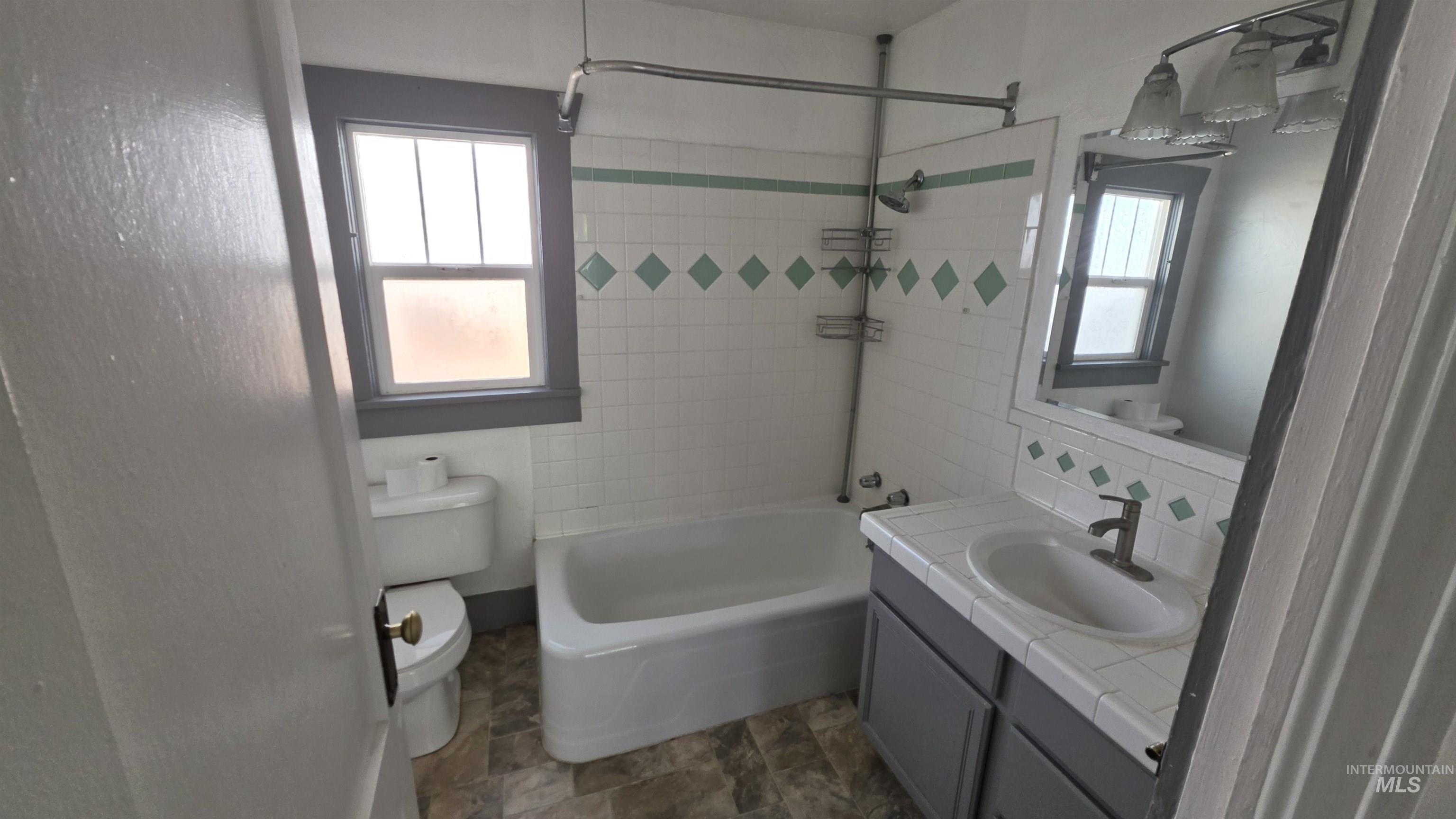 613 8TH ST. S., Nampa, Idaho 83651, 2 Bedrooms, 1 Bathroom, Residential For Sale, Price $325,900,MLS 98984859