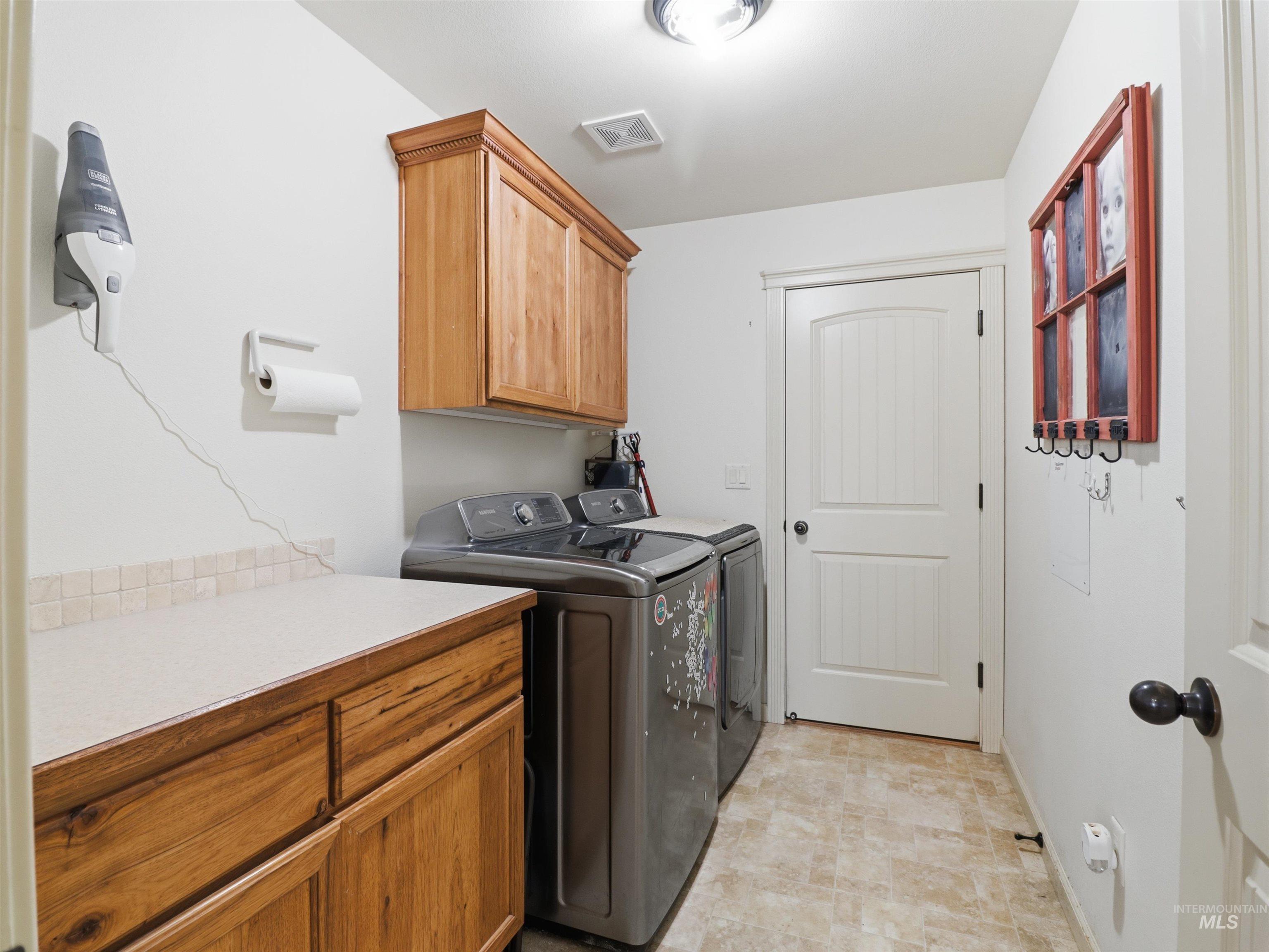 7967 S Rafael Way, Boise, Idaho 83709, 6 Bedrooms, 3 Bathrooms, Residential For Sale, Price $829,900,MLS 98984861