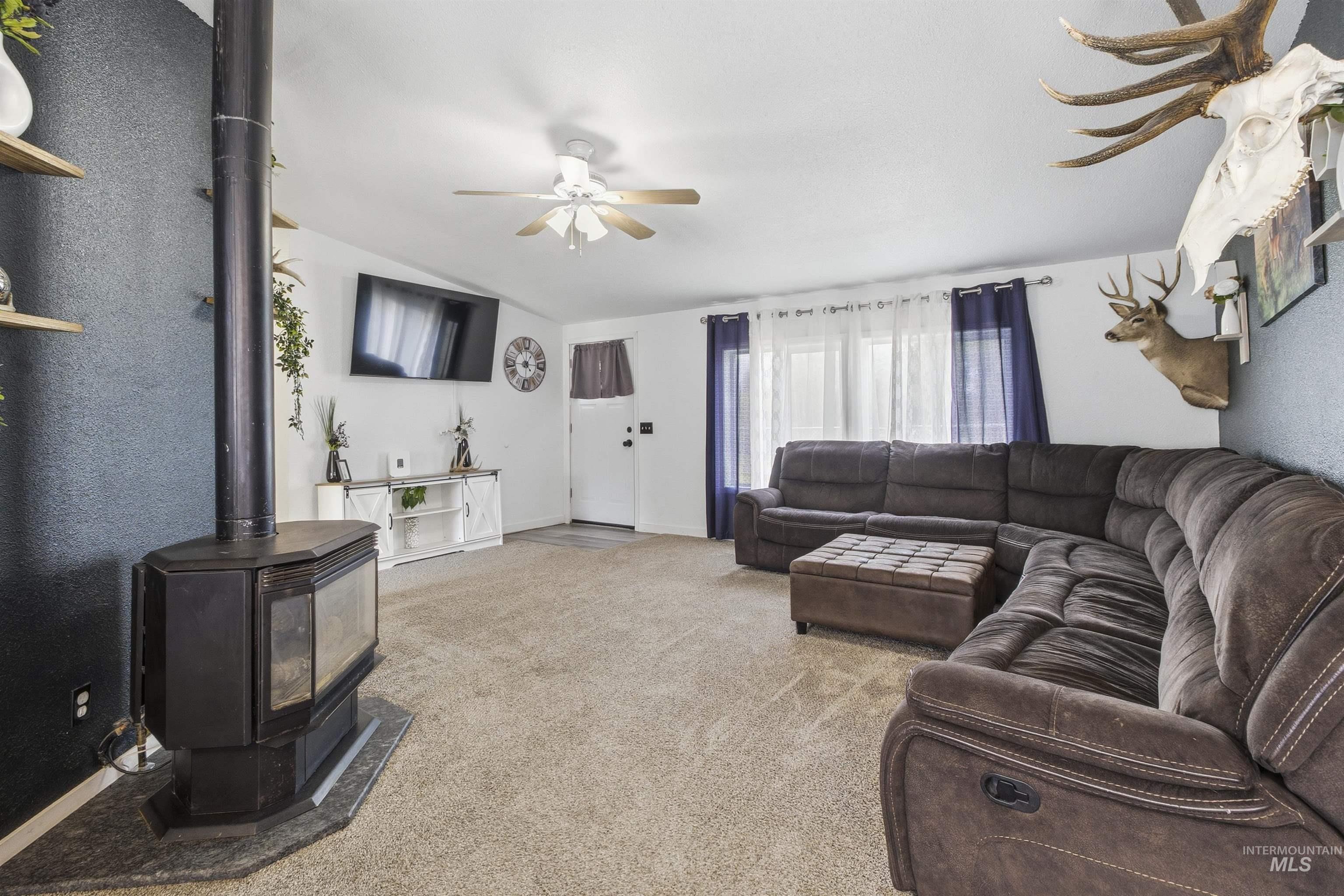 1030 Helmer Ln, Deary, Idaho 83823, 3 Bedrooms, 2 Bathrooms, Residential For Sale, Price $259,000,MLS 98984865