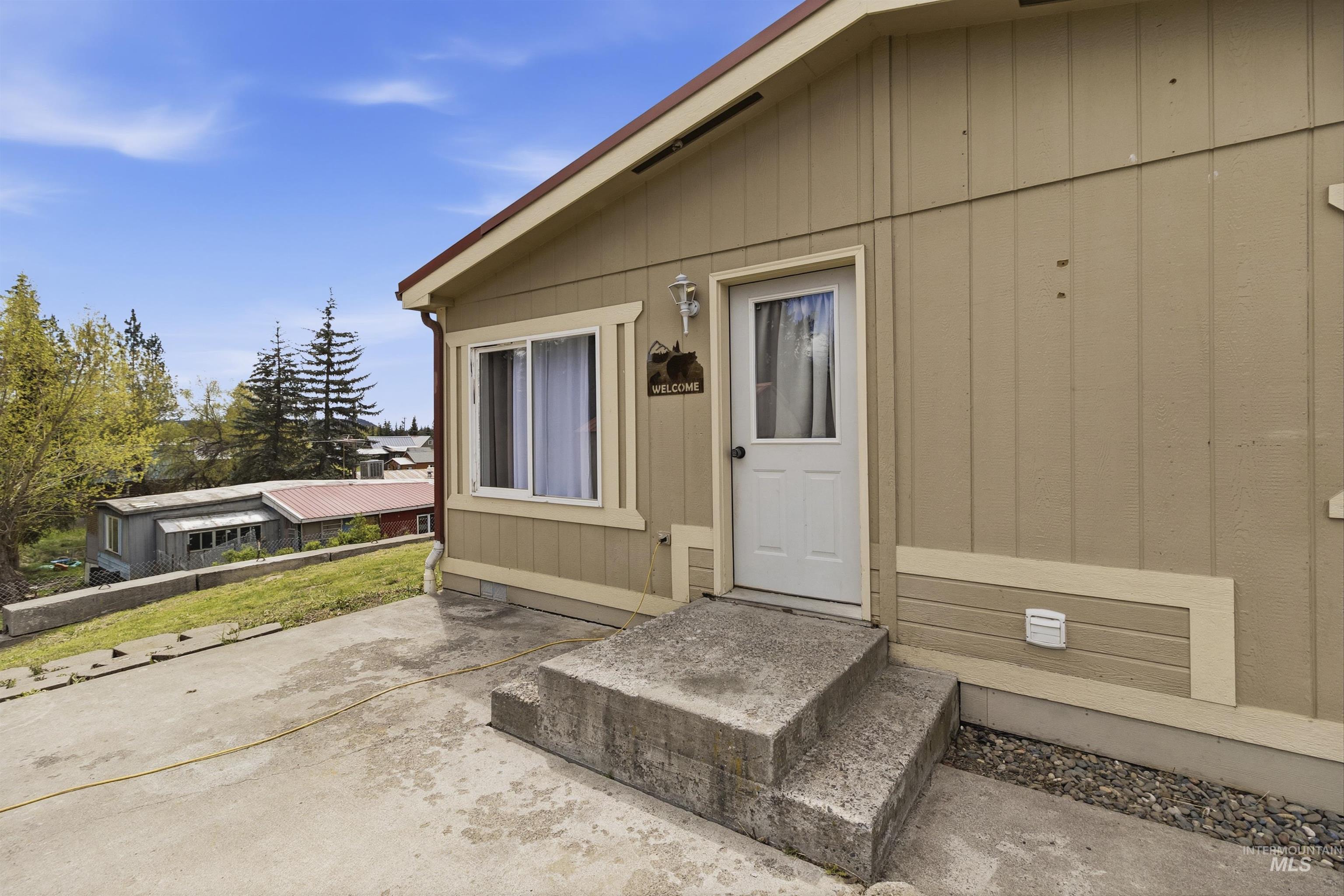 1030 Helmer Ln, Deary, Idaho 83823, 3 Bedrooms, 2 Bathrooms, Residential For Sale, Price $259,000,MLS 98984865