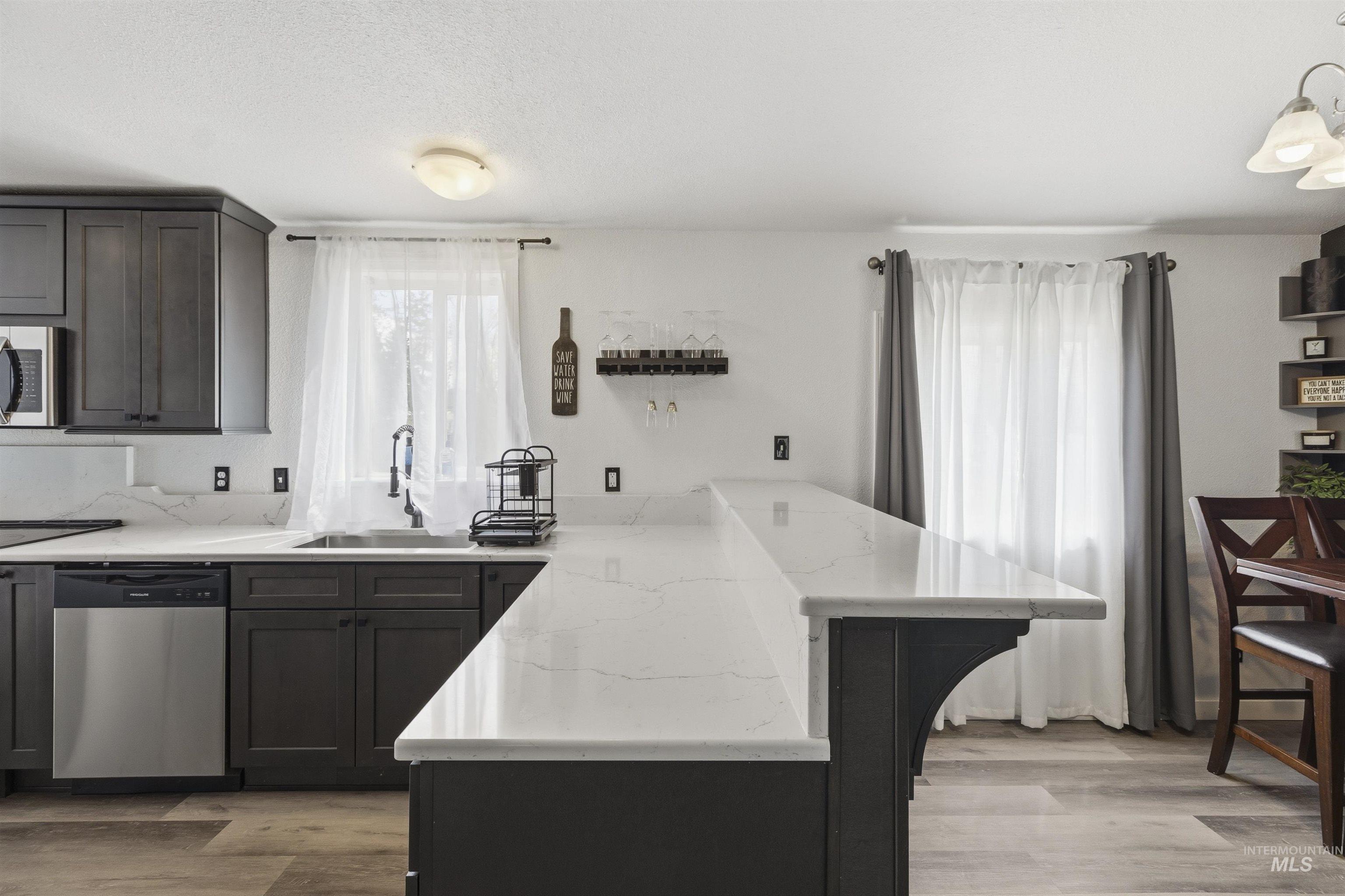 1030 Helmer Ln, Deary, Idaho 83823, 3 Bedrooms, 2 Bathrooms, Residential For Sale, Price $259,000,MLS 98984865