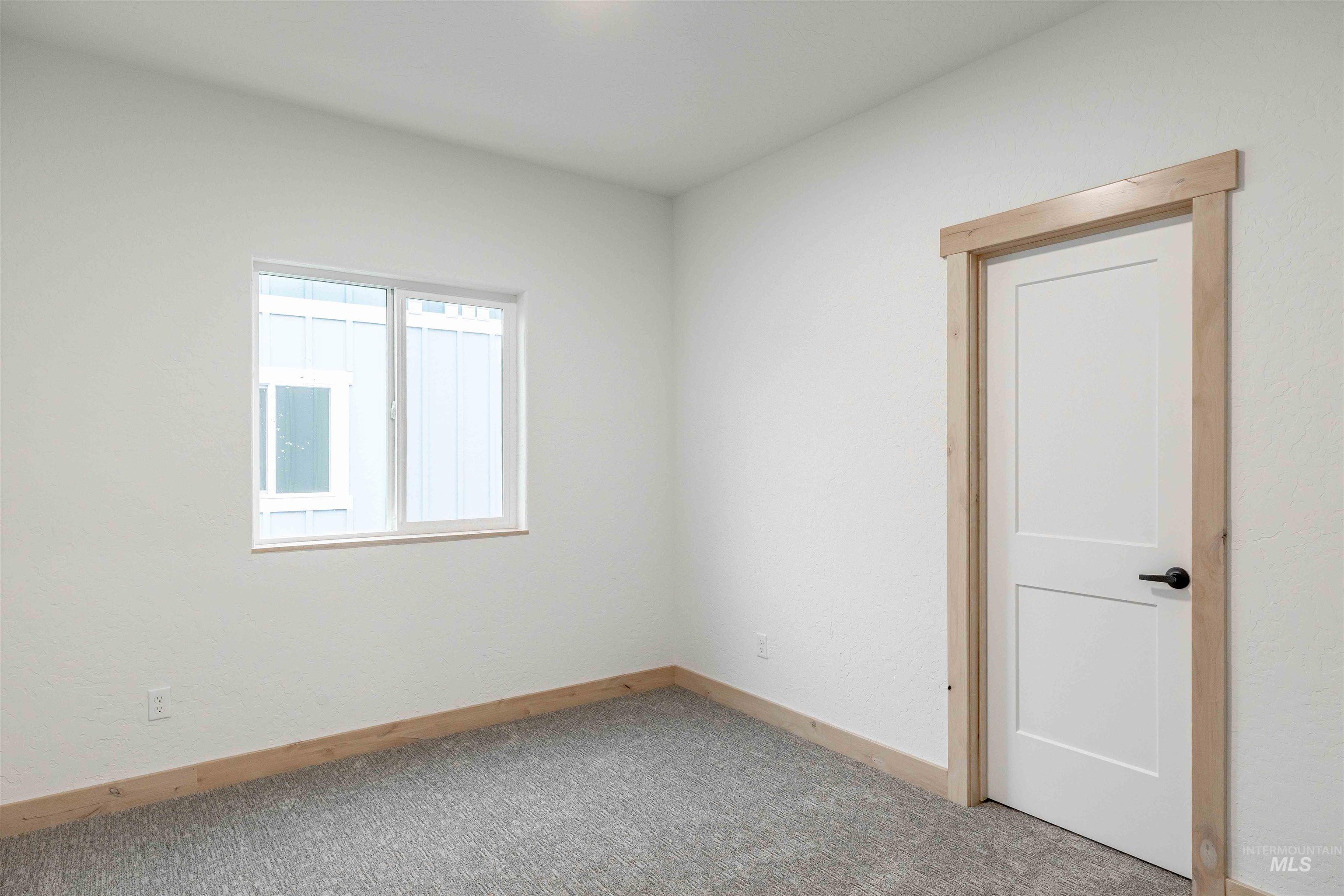 1215 Edington Ave, Moscow, Idaho 83834, 3 Bedrooms, 3 Bathrooms, Residential For Sale, Price $475,000,MLS 98984866