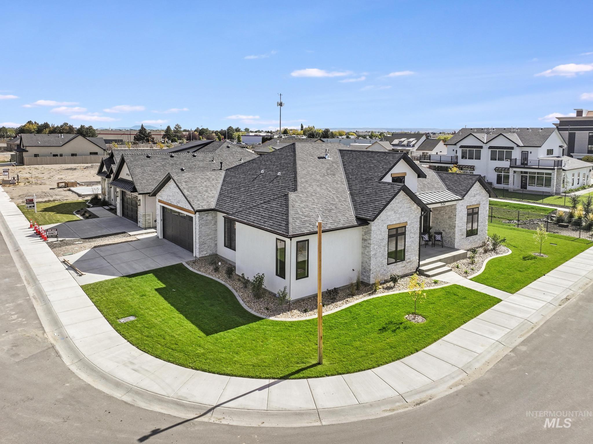 532 Canyon Falls, Twin Falls, Idaho 83301, 4 Bedrooms, 3 Bathrooms, Residential For Sale, Price $750,000,MLS 98984873