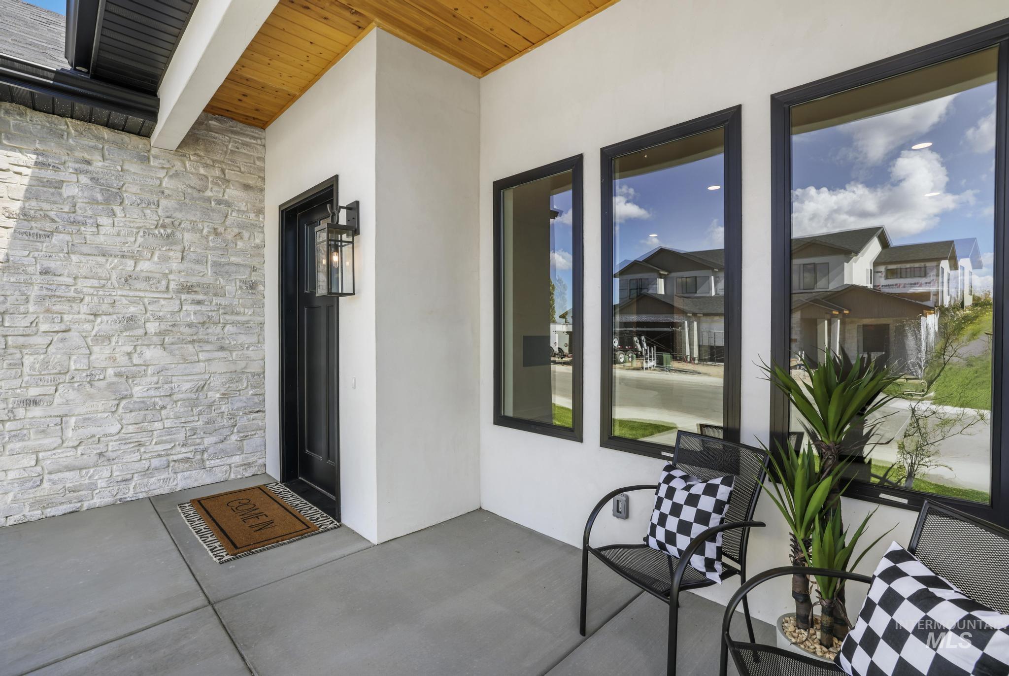 532 Canyon Falls, Twin Falls, Idaho 83301, 4 Bedrooms, 3 Bathrooms, Residential For Sale, Price $750,000,MLS 98984873