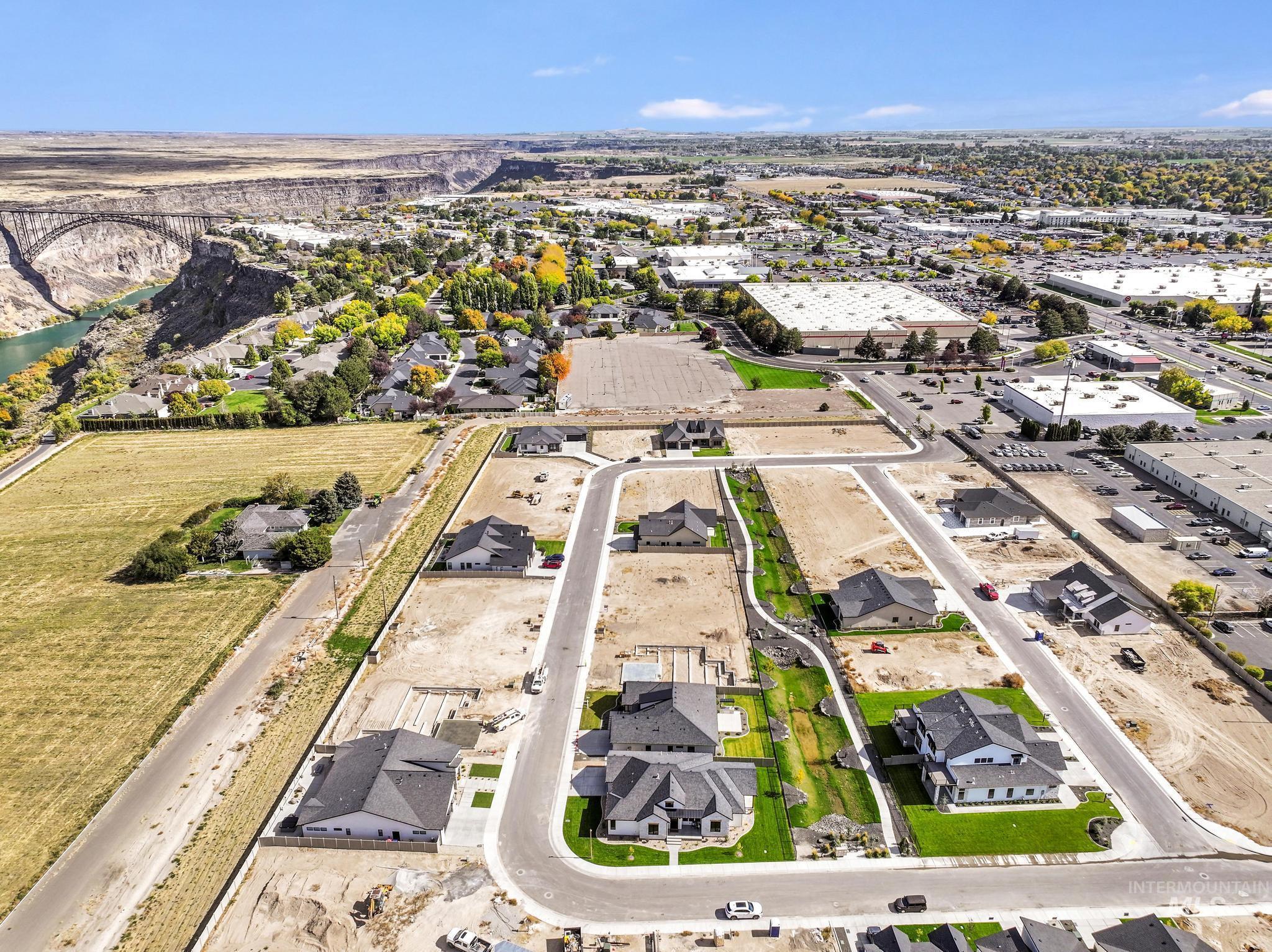 532 Canyon Falls, Twin Falls, Idaho 83301, 4 Bedrooms, 3 Bathrooms, Residential For Sale, Price $750,000,MLS 98984873