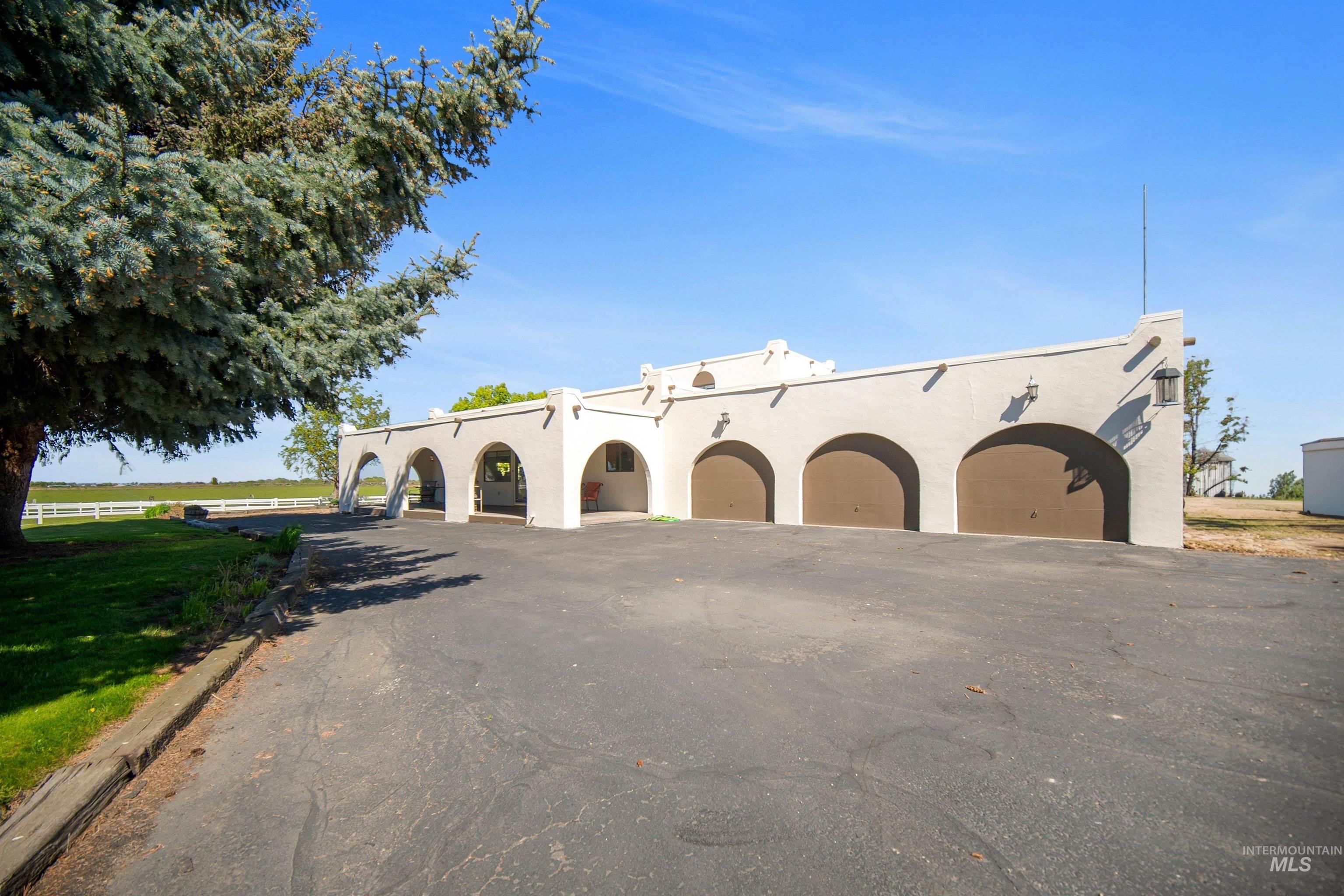 6144 E Deer Flat Road, Kuna, Idaho 83634, 3 Bedrooms, 2.5 Bathrooms, Residential For Sale, Price $1,100,000,MLS 98984875