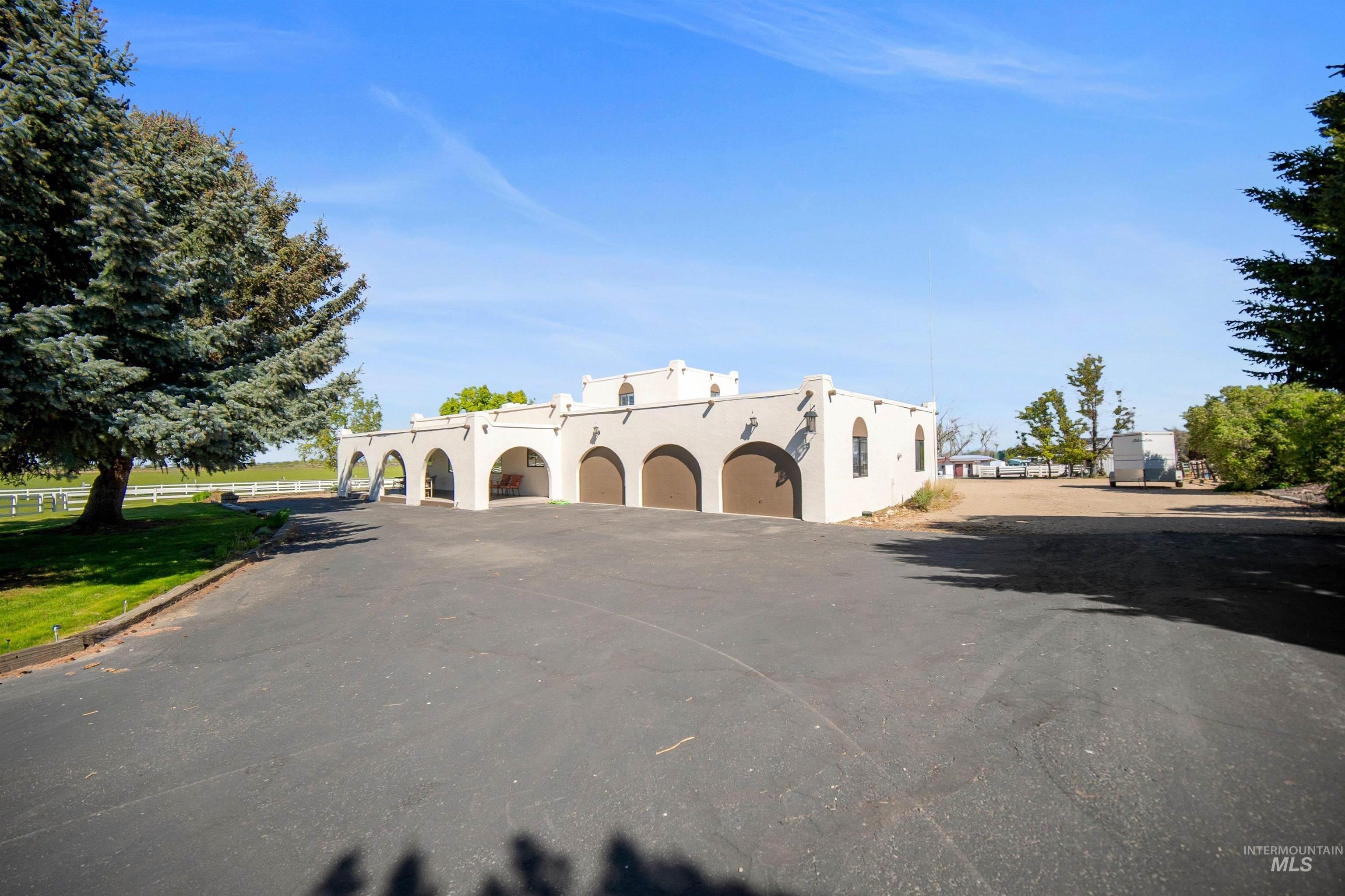 6144 E Deer Flat Road, Kuna, Idaho 83634, 3 Bedrooms, 2.5 Bathrooms, Residential For Sale, Price $1,100,000,MLS 98984875