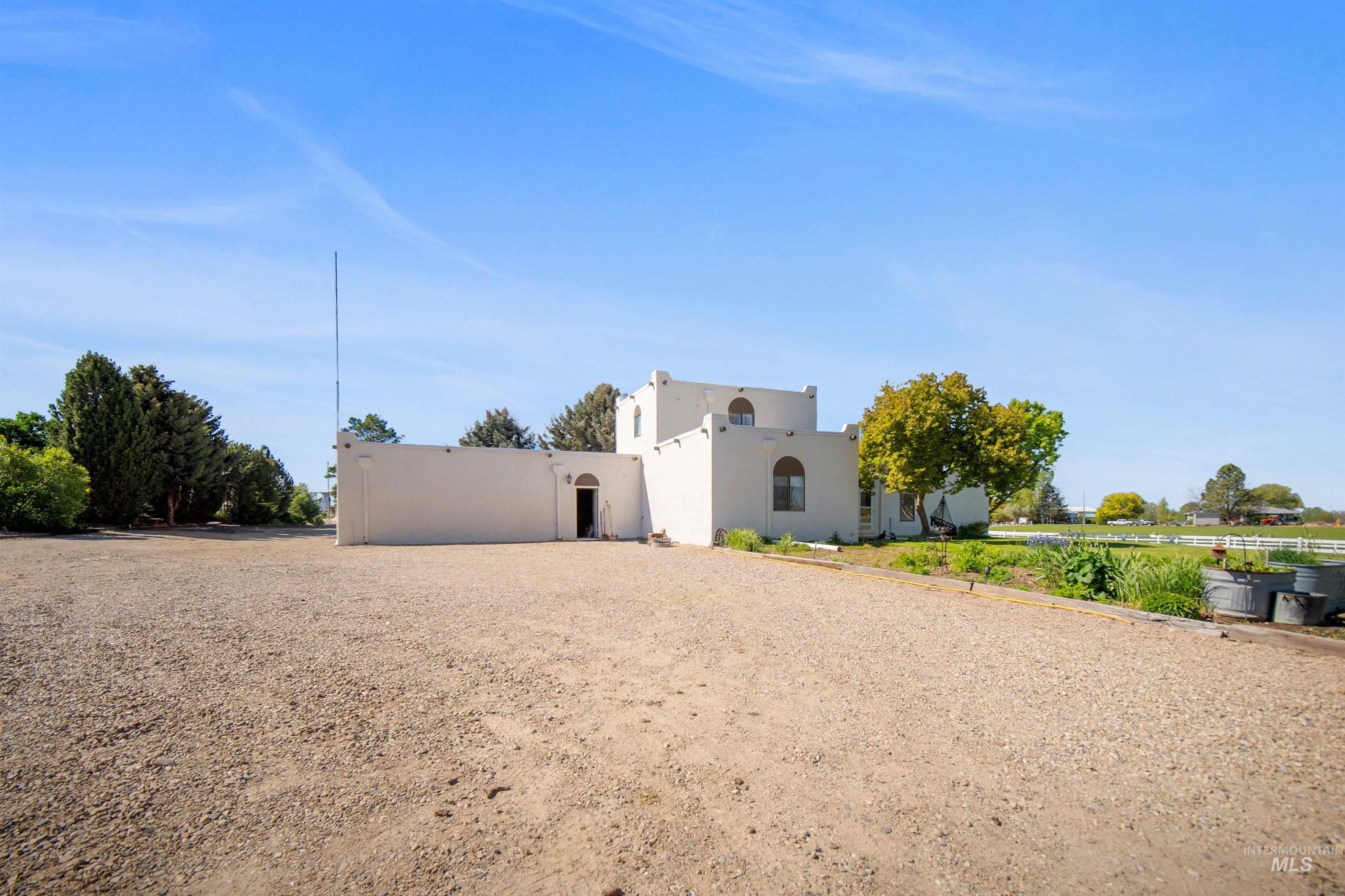 6144 E Deer Flat Road, Kuna, Idaho 83634, 3 Bedrooms, 2.5 Bathrooms, Residential For Sale, Price $1,100,000,MLS 98984875