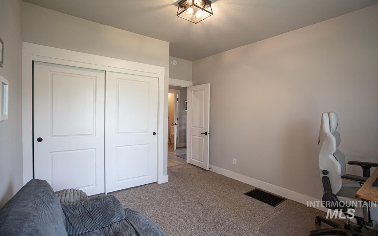4800 W Franklin Rd, Boise, Idaho 83705, 4 Bedrooms, 2 Bathrooms, Residential For Sale, Price $514,900,MLS 98984877
