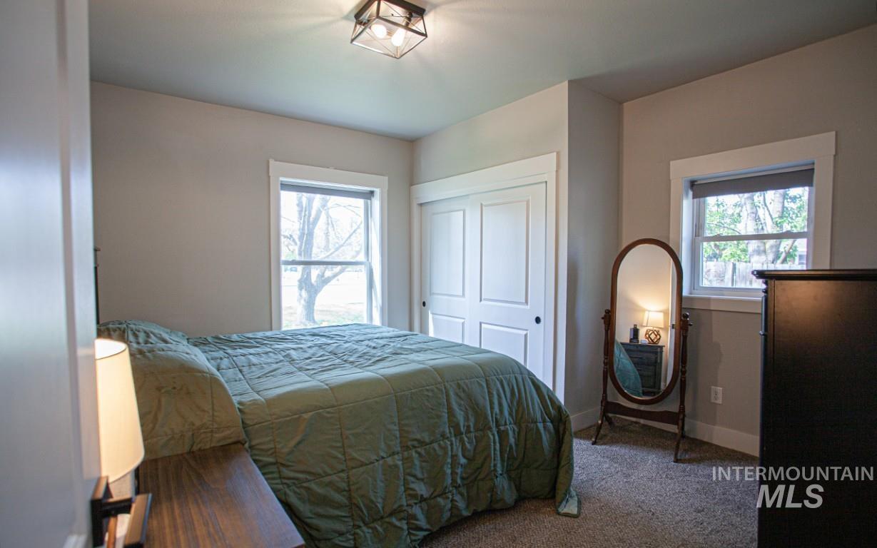 4800 W Franklin Rd, Boise, Idaho 83705, 4 Bedrooms, 2 Bathrooms, Residential For Sale, Price $514,900,MLS 98984877