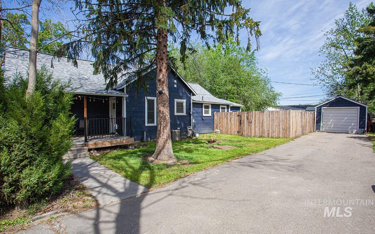 4800 W Franklin Rd, Boise, Idaho 83705, 4 Bedrooms, 2 Bathrooms, Residential For Sale, Price $514,900,MLS 98984877