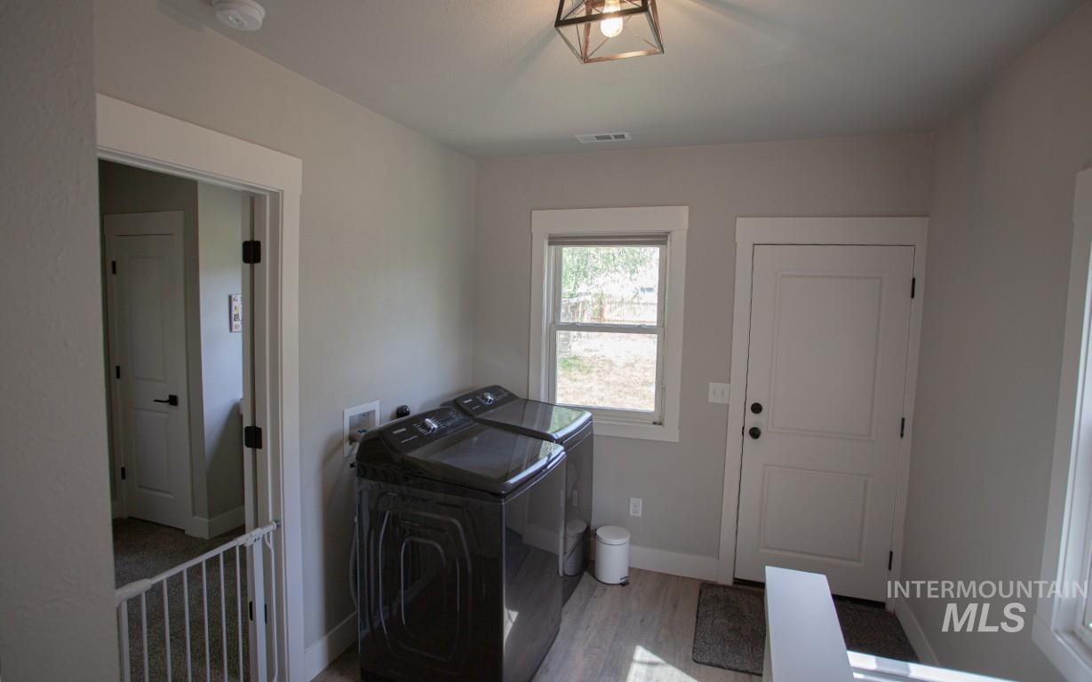 4800 W Franklin Rd, Boise, Idaho 83705, 4 Bedrooms, 2 Bathrooms, Residential For Sale, Price $514,900,MLS 98984877