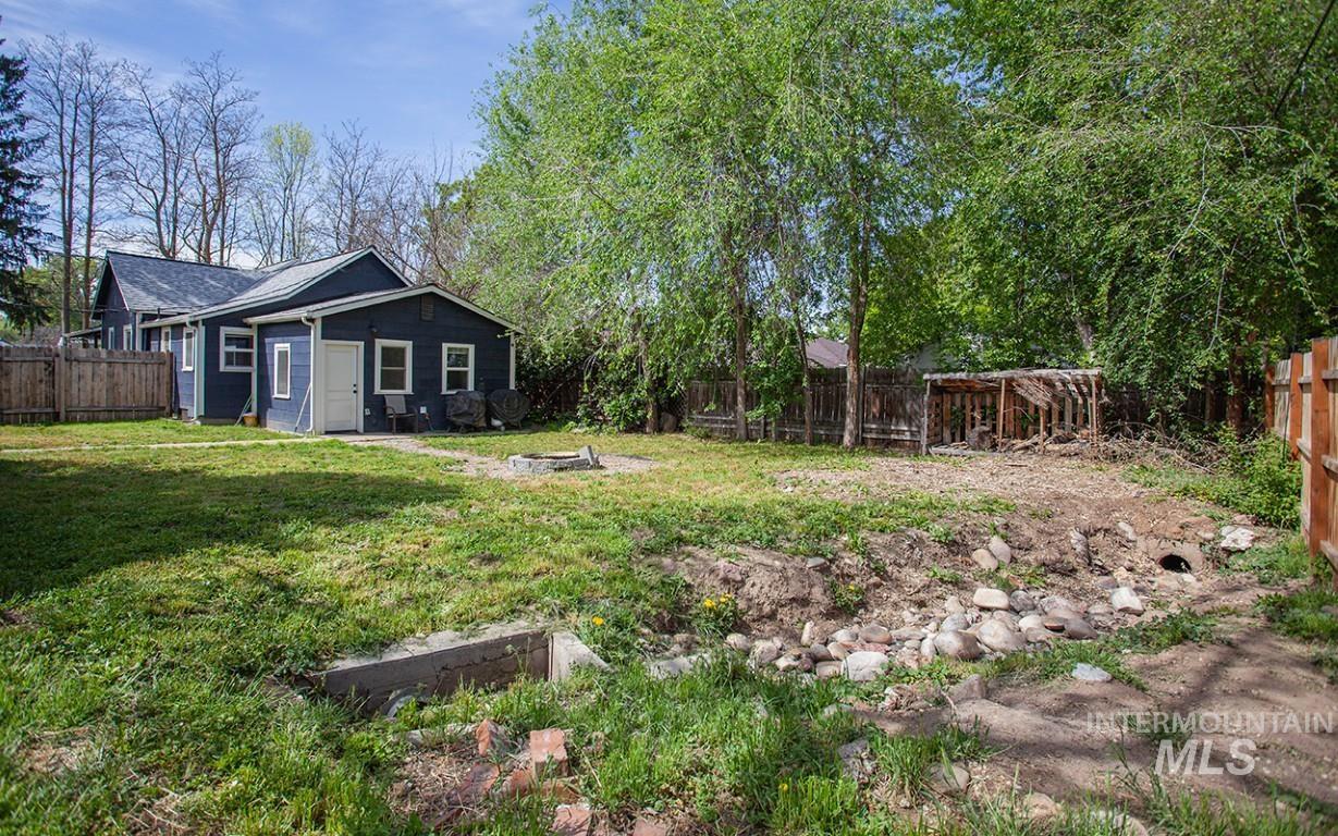 4800 W Franklin Rd, Boise, Idaho 83705, 4 Bedrooms, 2 Bathrooms, Residential For Sale, Price $514,900,MLS 98984877