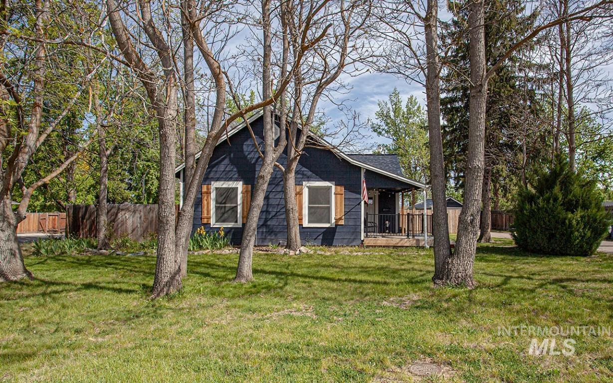 4800 W Franklin Rd, Boise, Idaho 83705, 4 Bedrooms, 2 Bathrooms, Residential For Sale, Price $514,900,MLS 98984877