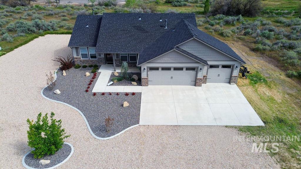 9119 Poplar Drive, Melba, Idaho 83641-4241, 3 Bedrooms, 2 Bathrooms, Residential For Sale, Price $749,999, 98984879