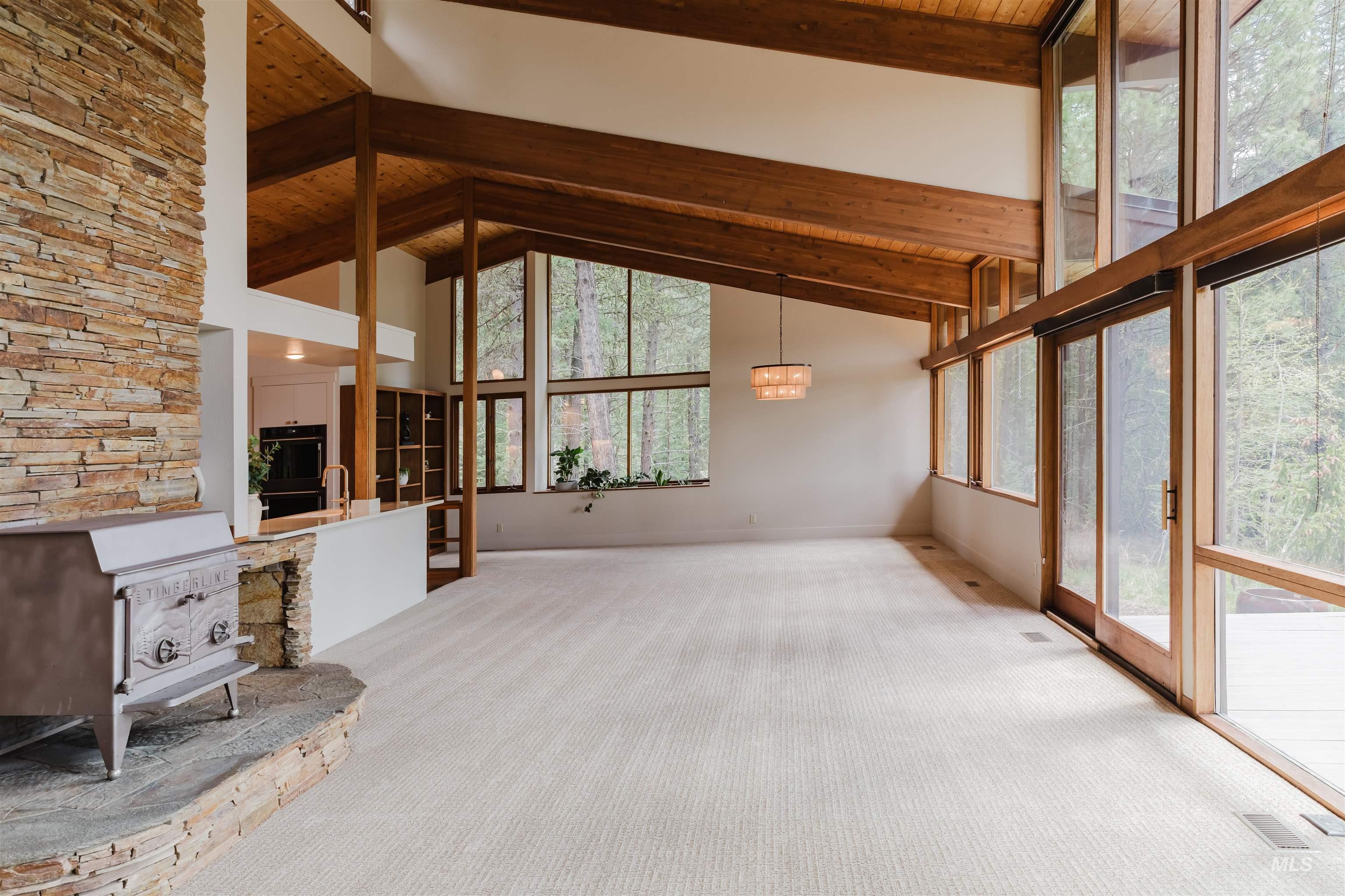 136 Silver Fox Trail, McCall, Idaho 83638, 4 Bedrooms, 2.5 Bathrooms, Residential For Sale, Price $1,250,000,MLS 98984880