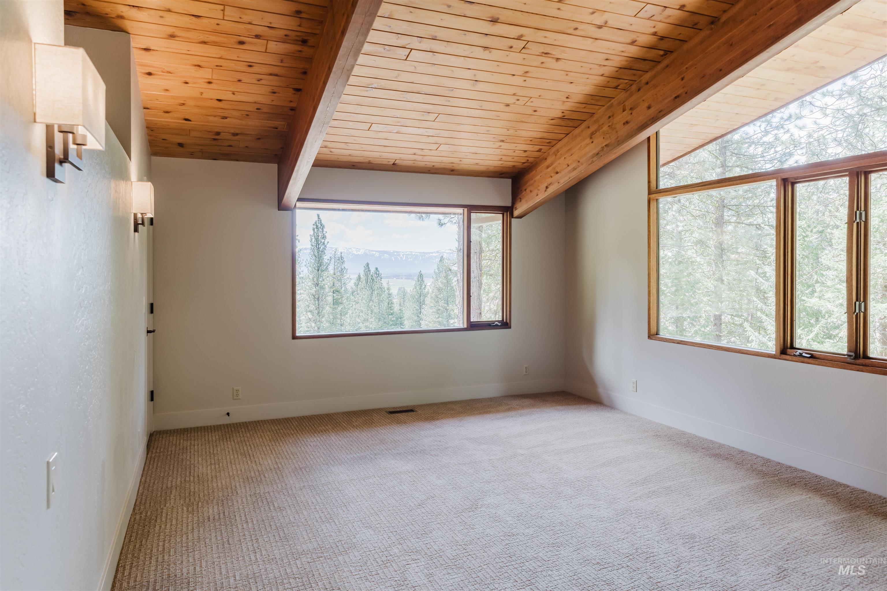 136 Silver Fox Trail, McCall, Idaho 83638, 4 Bedrooms, 2.5 Bathrooms, Residential For Sale, Price $1,325,000,MLS 98984880