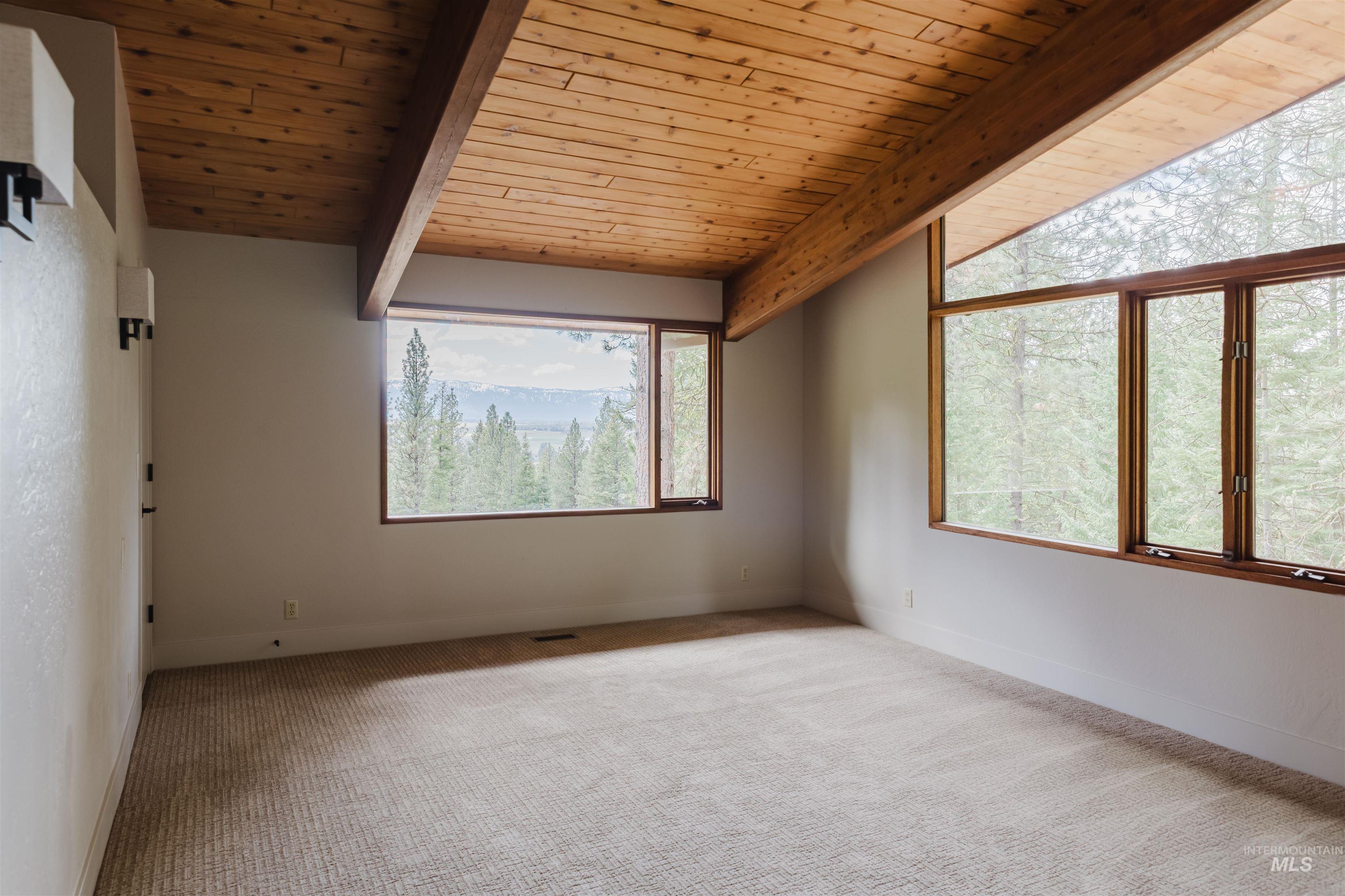 136 Silver Fox Trail, McCall, Idaho 83638, 4 Bedrooms, 2.5 Bathrooms, Residential For Sale, Price $1,250,000,MLS 98984880