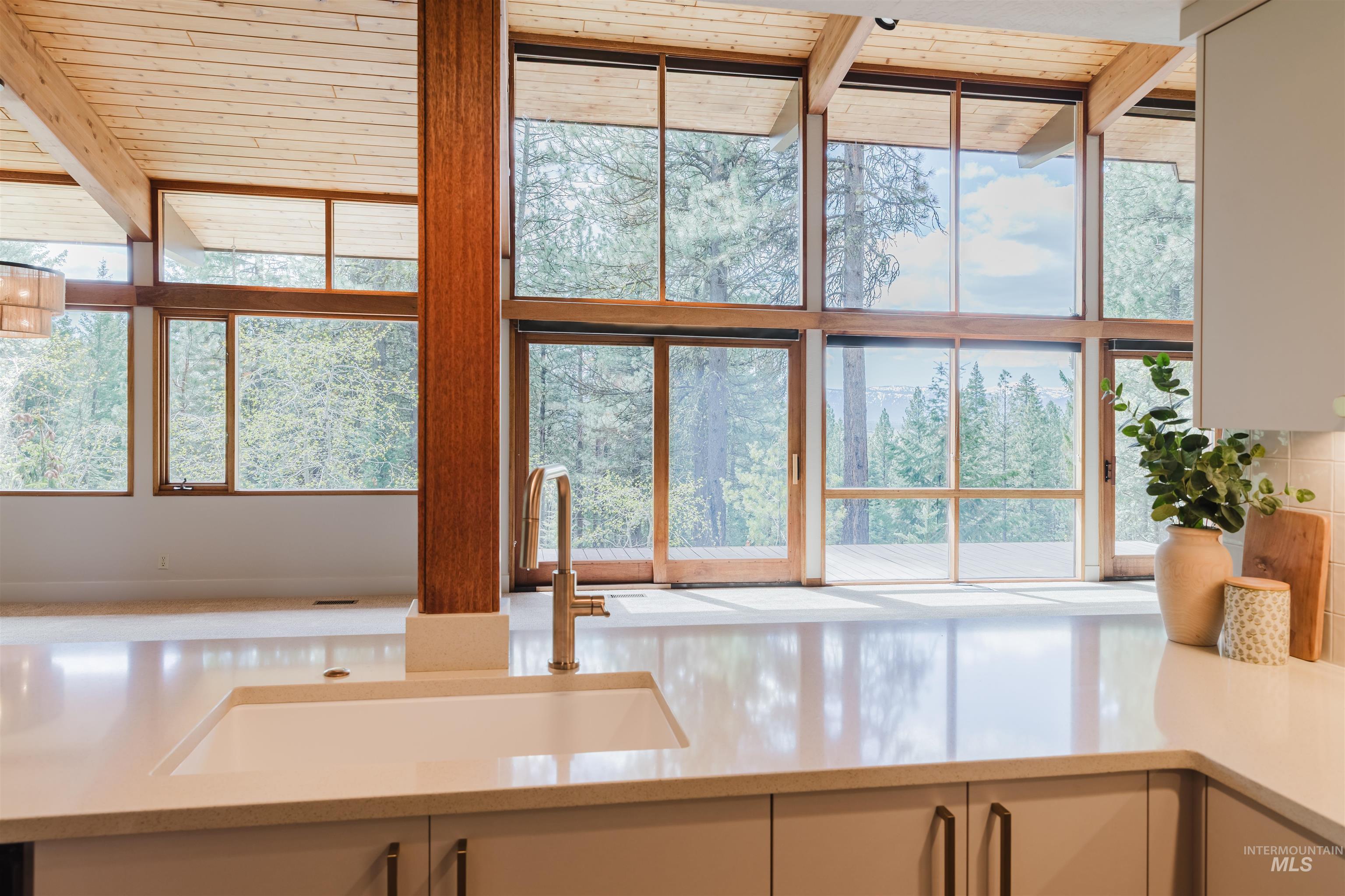 136 Silver Fox Trail, McCall, Idaho 83638, 4 Bedrooms, 2.5 Bathrooms, Residential For Sale, Price $1,325,000,MLS 98984880